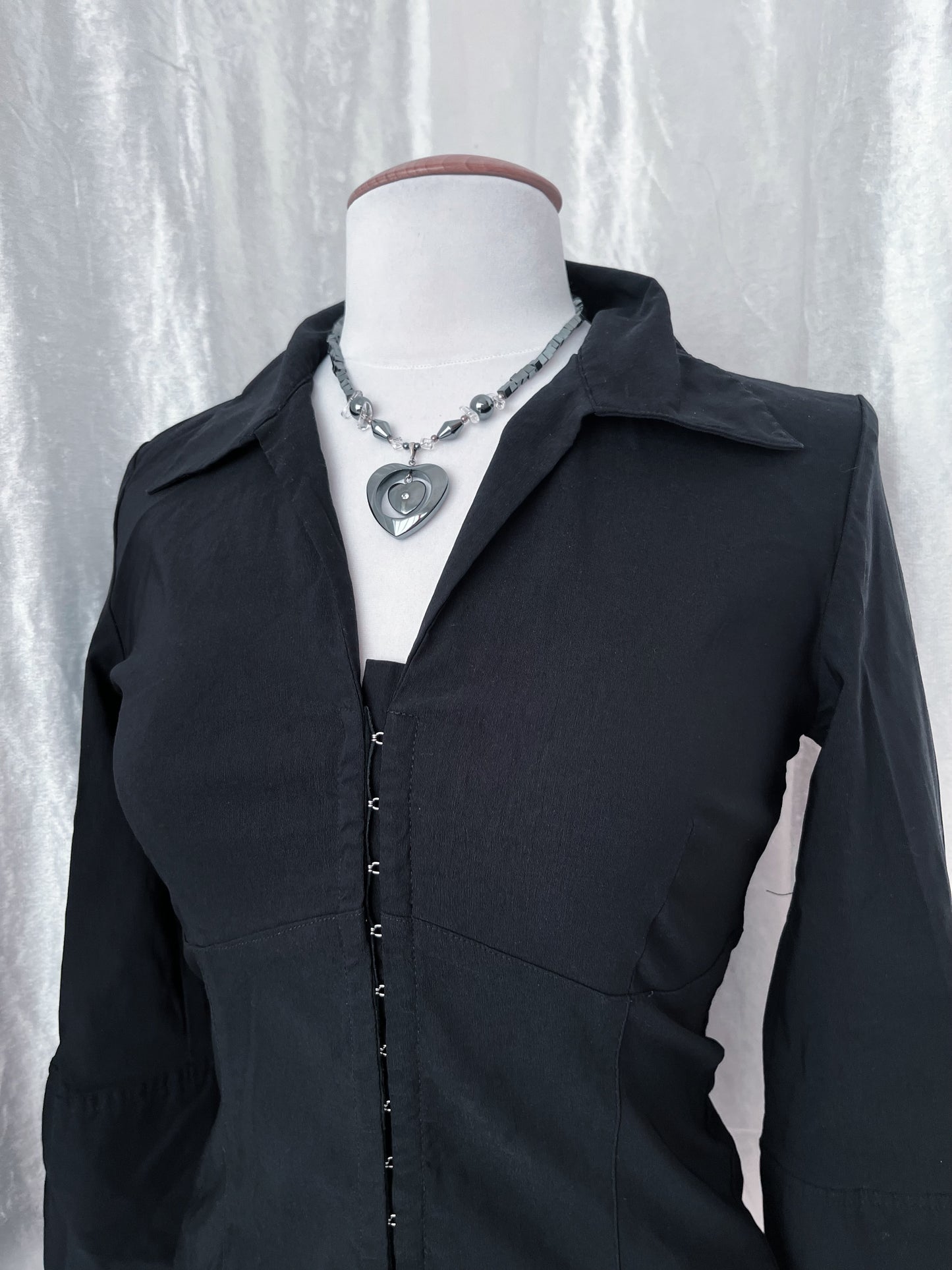 Y2K Alternative black shirt that closes with clasps 🕷️