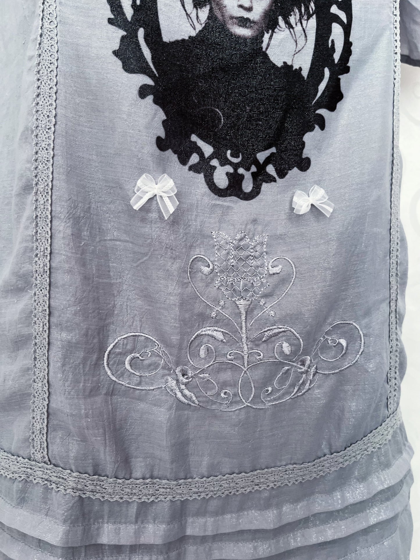 Edward Reworked 00's victorian style embroidered grey dress ✂️🏰