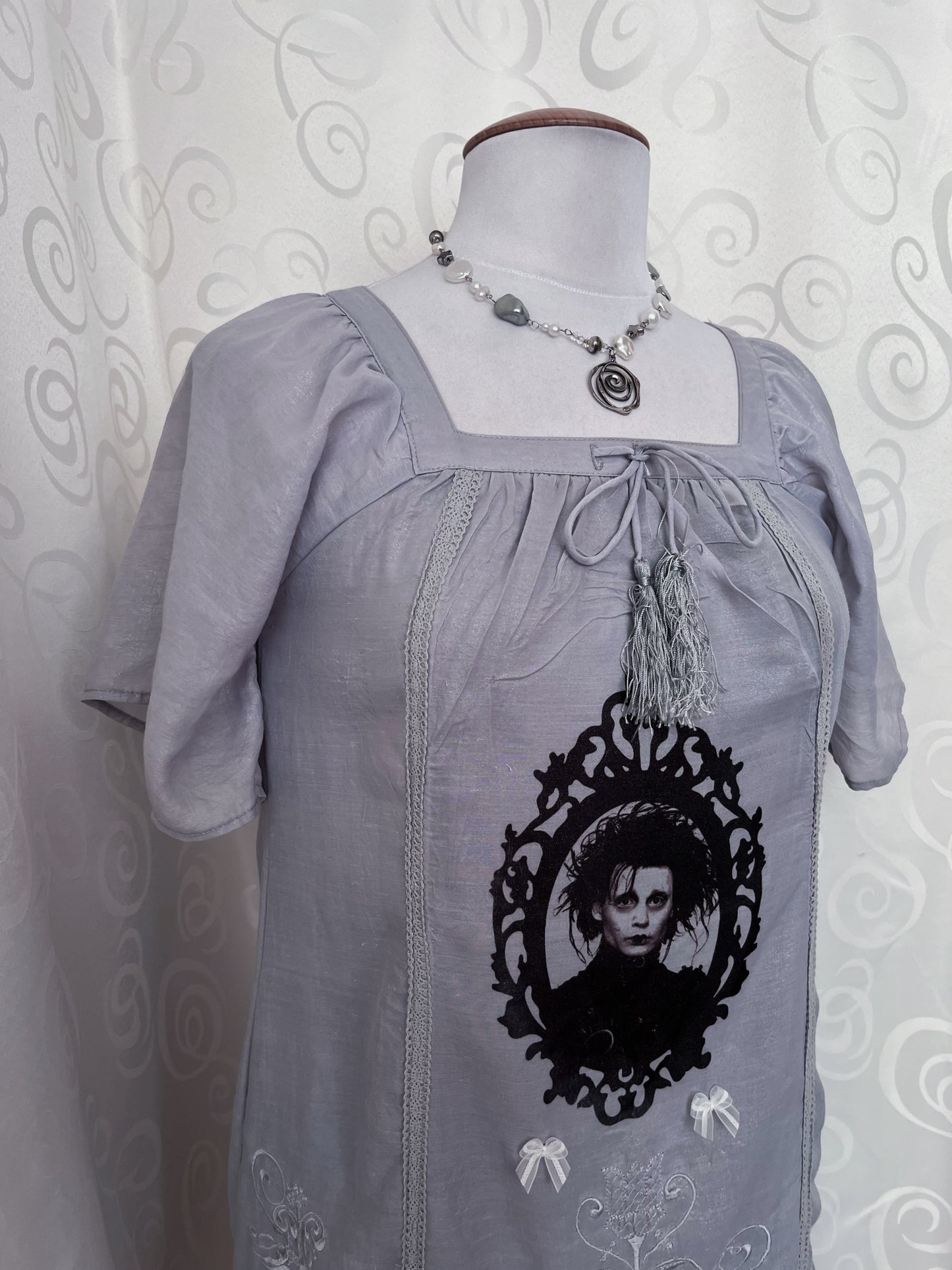 Edward Reworked 00's victorian style embroidered grey dress ✂️🏰