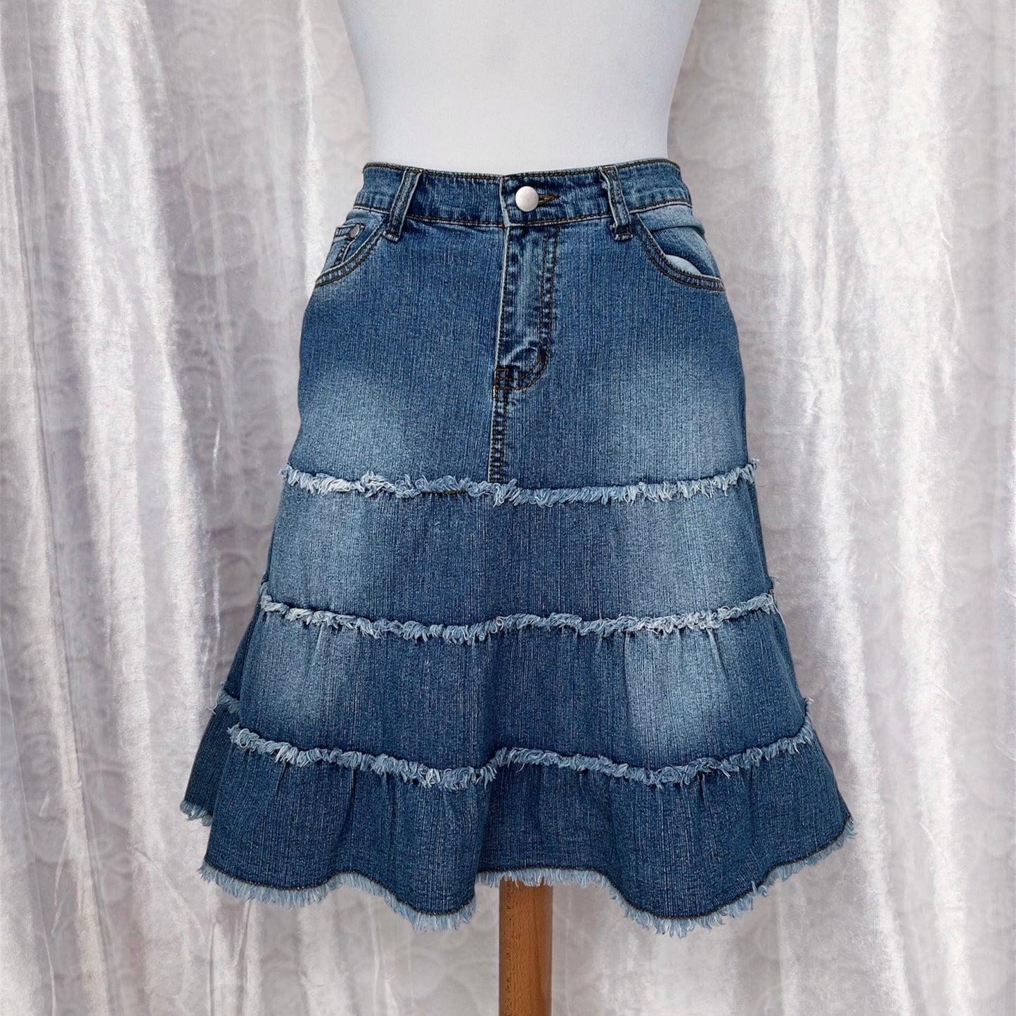 00’s denim coquette skirt 🎀