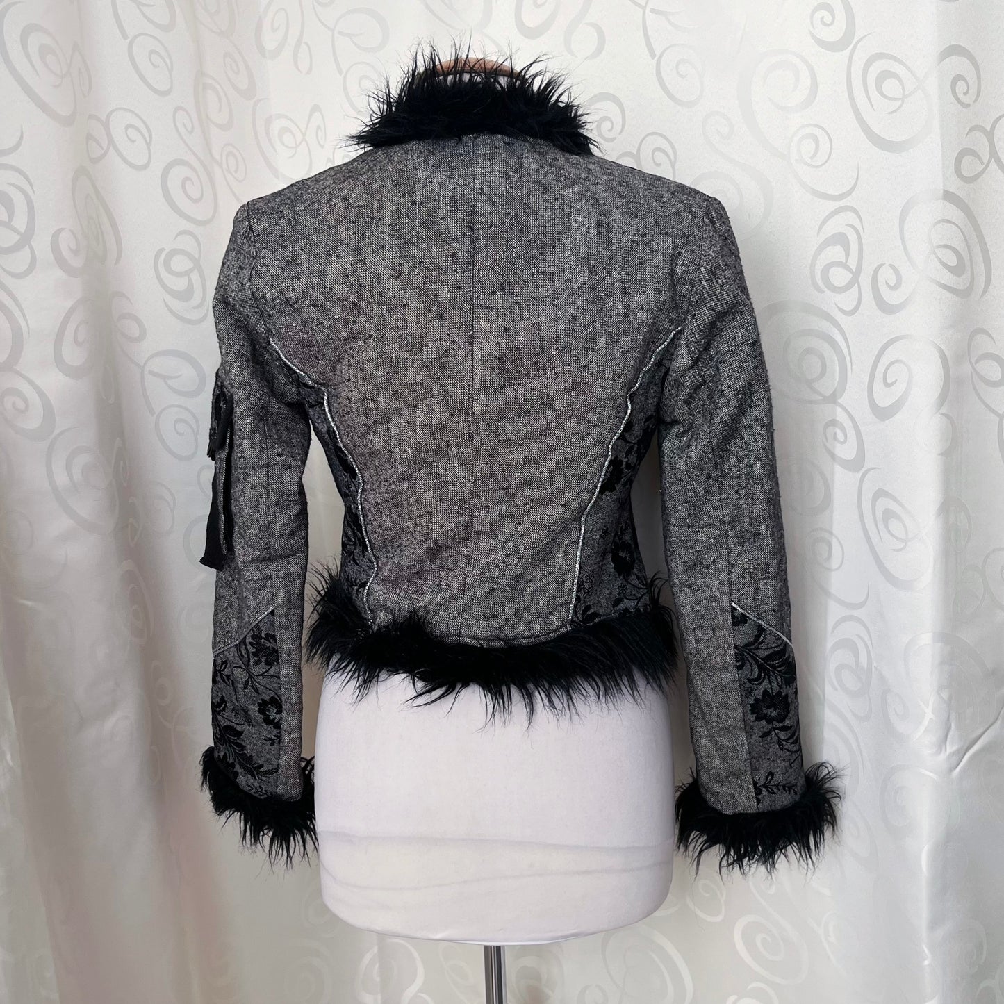 Vintage whimsygoth grey light afghan jacket with velvet, zipper & pocket details 🌀🧚🏾
