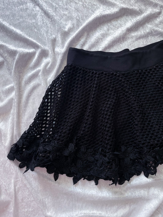 Alternative fishnet black skorts 🕷️