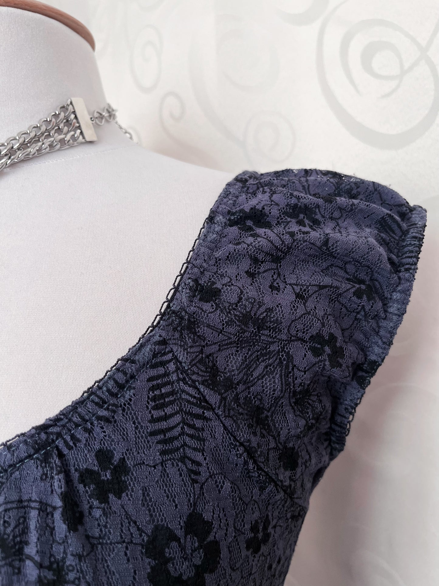 00βs whimsygoth lace-up top ππ§π»ββοΈ