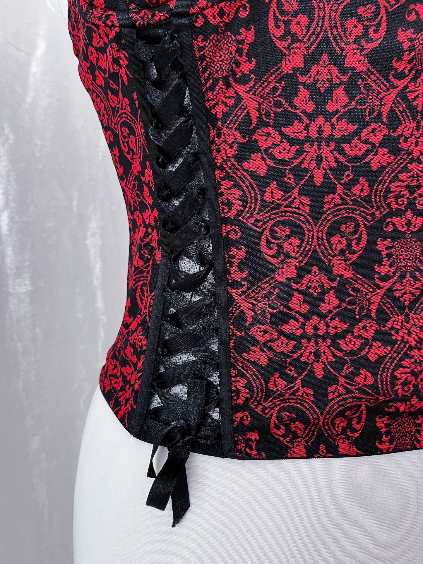 Gothic vampire red & black corset top 🦇