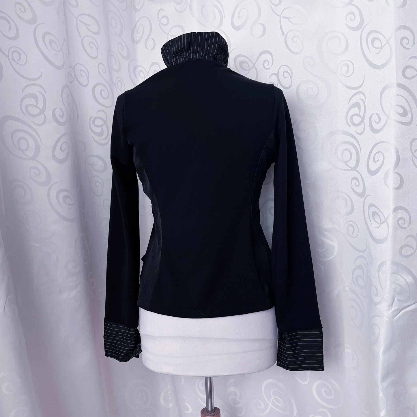 00’s Gothic light shirt/blazer 🖤