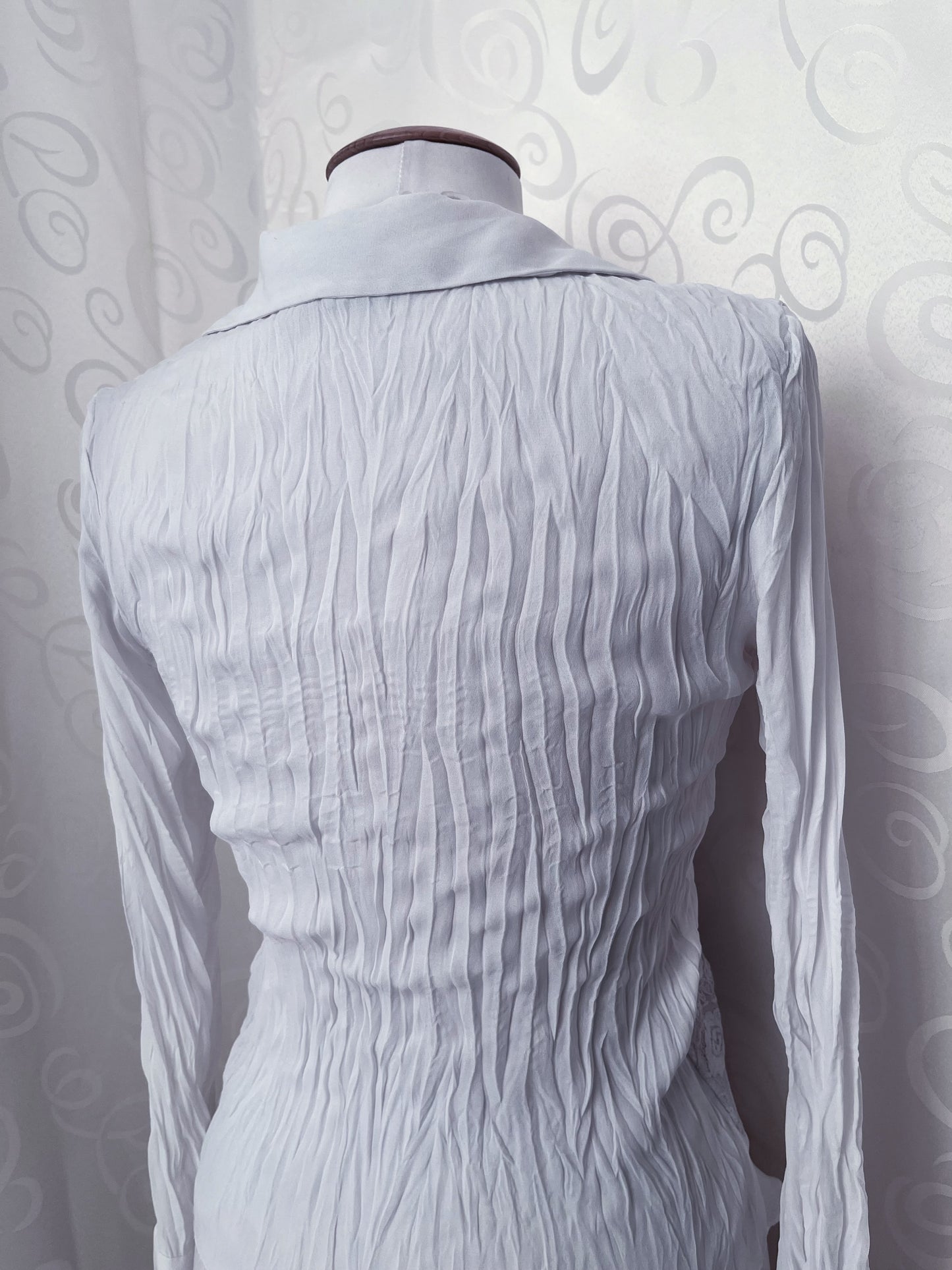 Angelic coquette ruffle mesh shirt with lace details 🪽