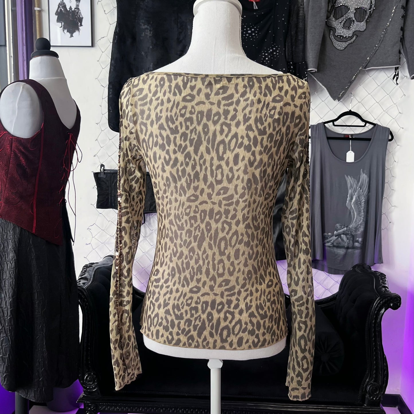 00โs leopard print mesh top with sequin sleeves ๐
