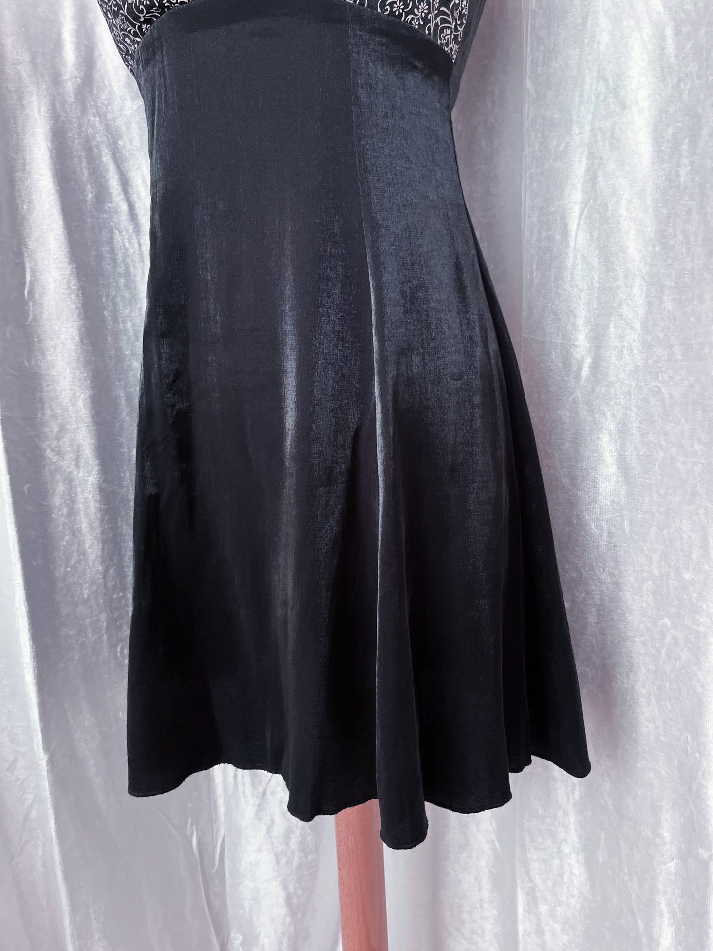 Vintage Elfio silky black gothic dress 🦇