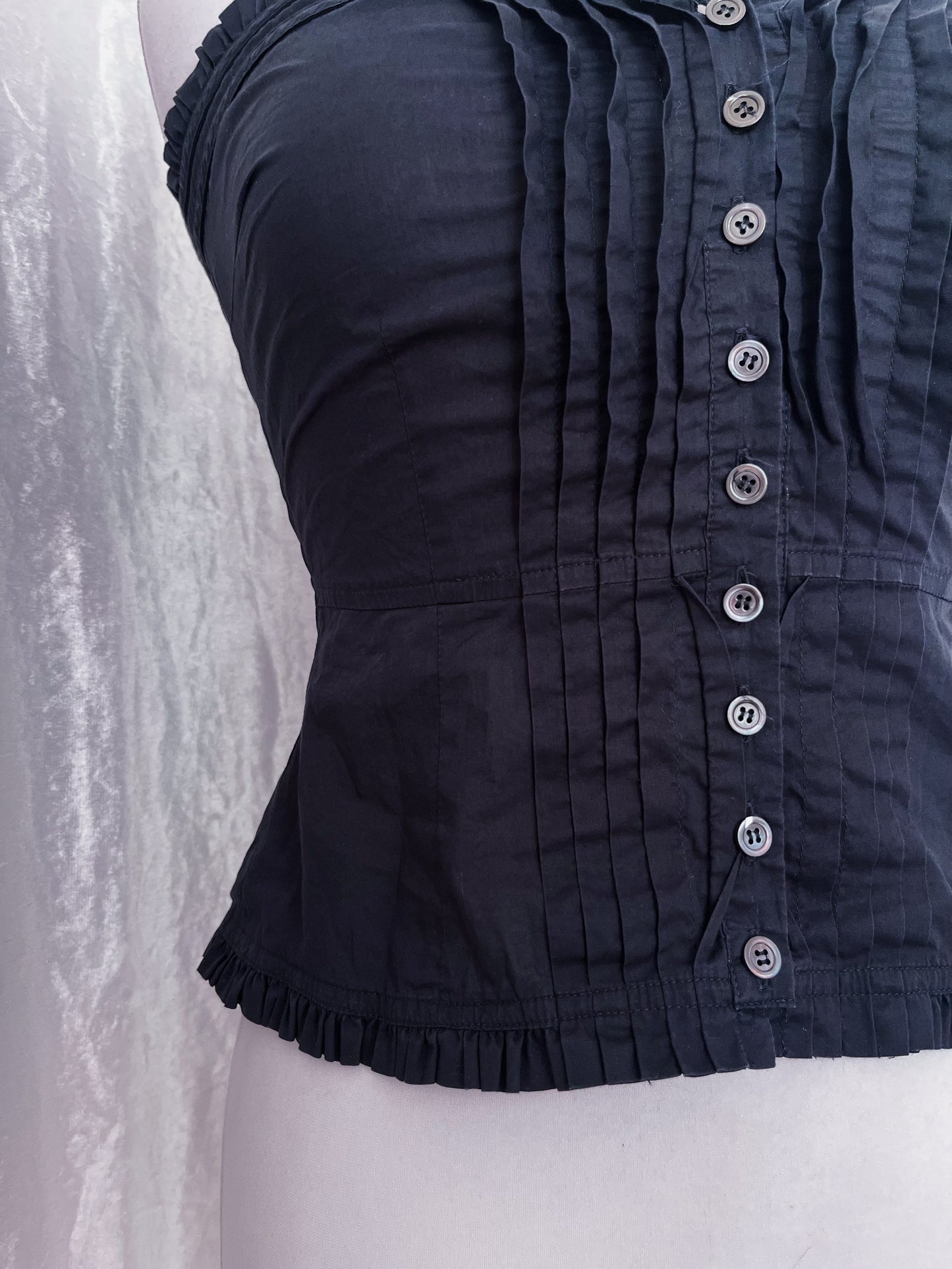 Dark coquette button top with ruffle details 🗝️