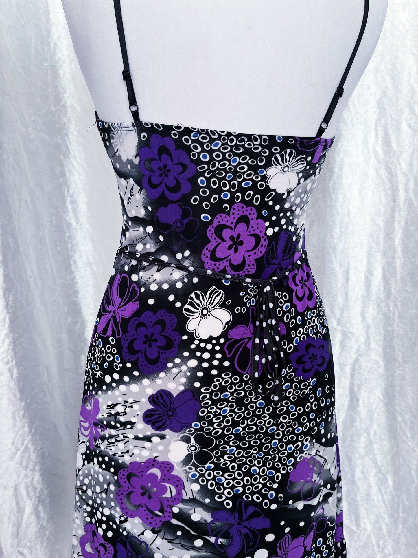 Gothic summer floral & polka dress with lace trim detail 🕷️💜