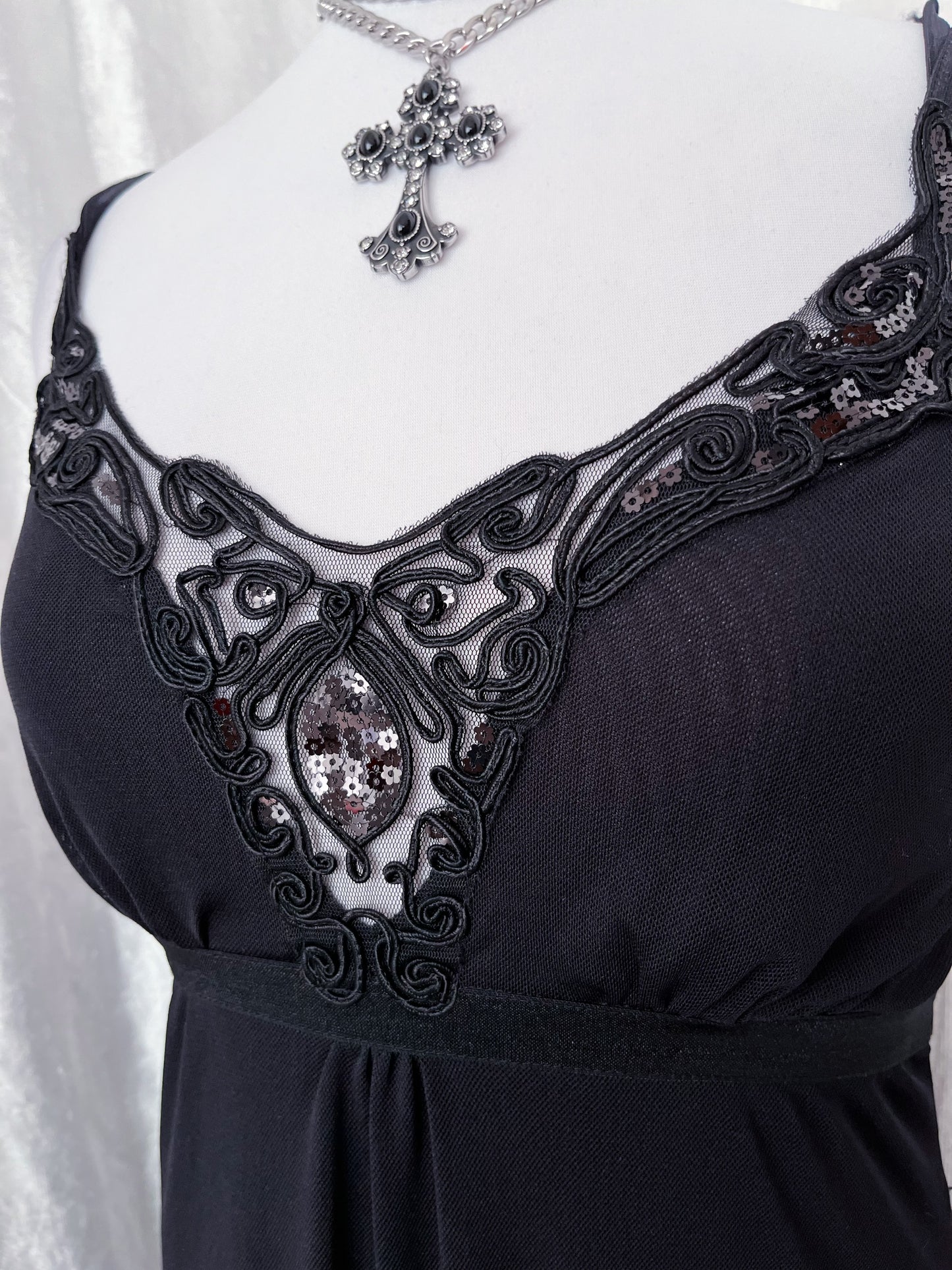 00’s dark fairy mesh dress 🖤🧚♀️