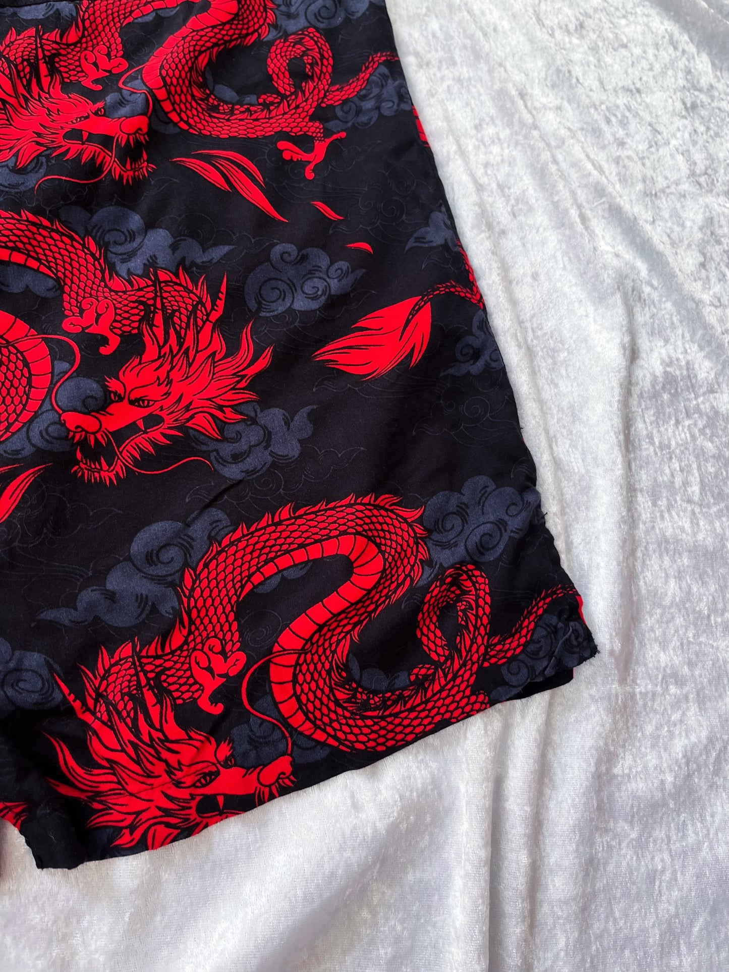 00’s Alt dragon shirt 🐉