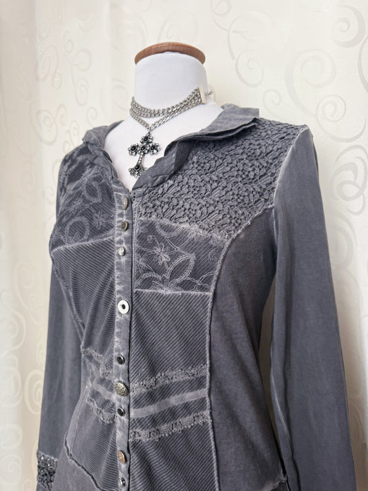00’s whimsygoth patchwork grey jacket with lace details 🦇🗝️🦋