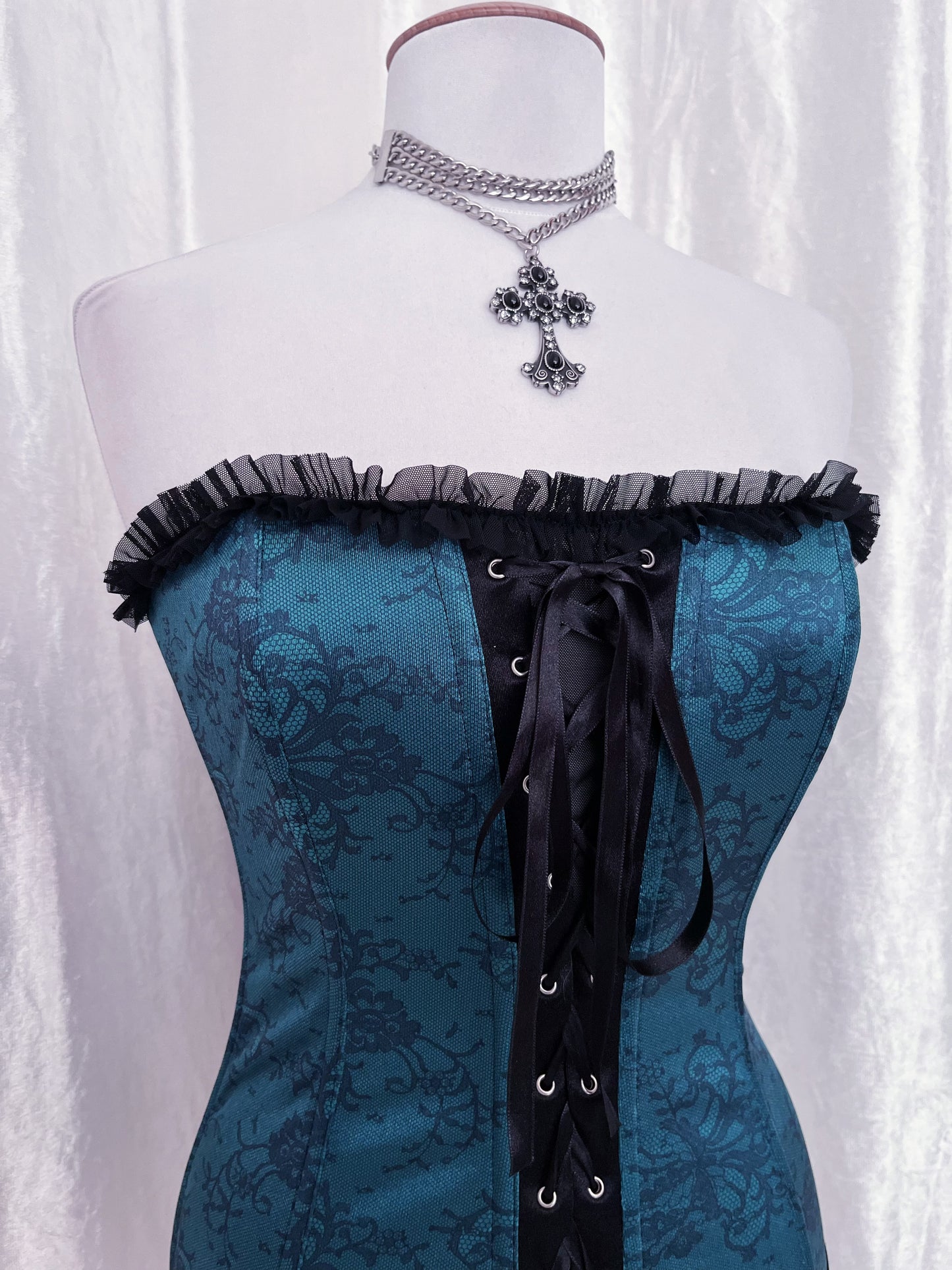 Iconic teal lace-up corset with mesh back 🕸️