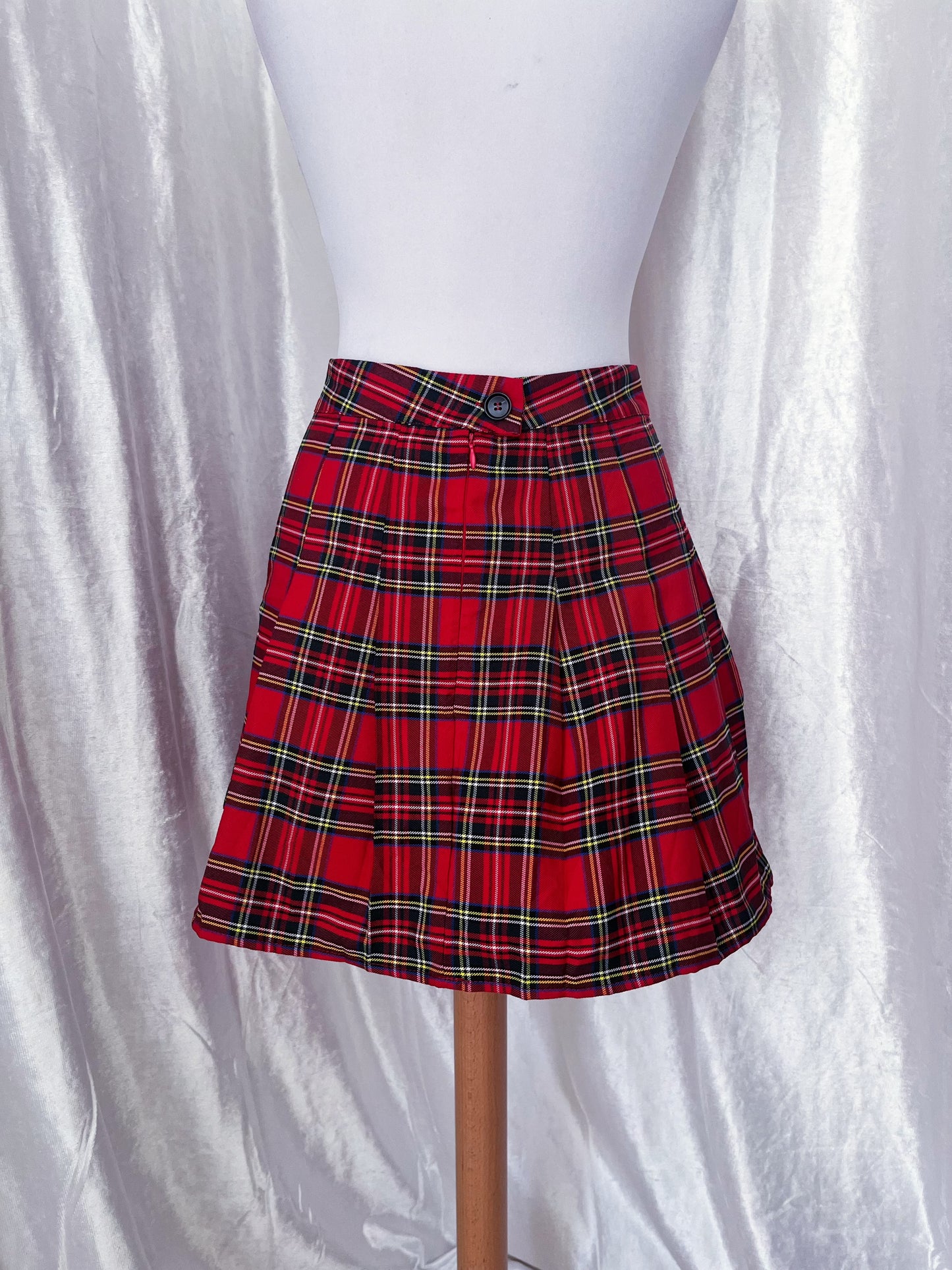 Iconic plaid red skirt ❤️