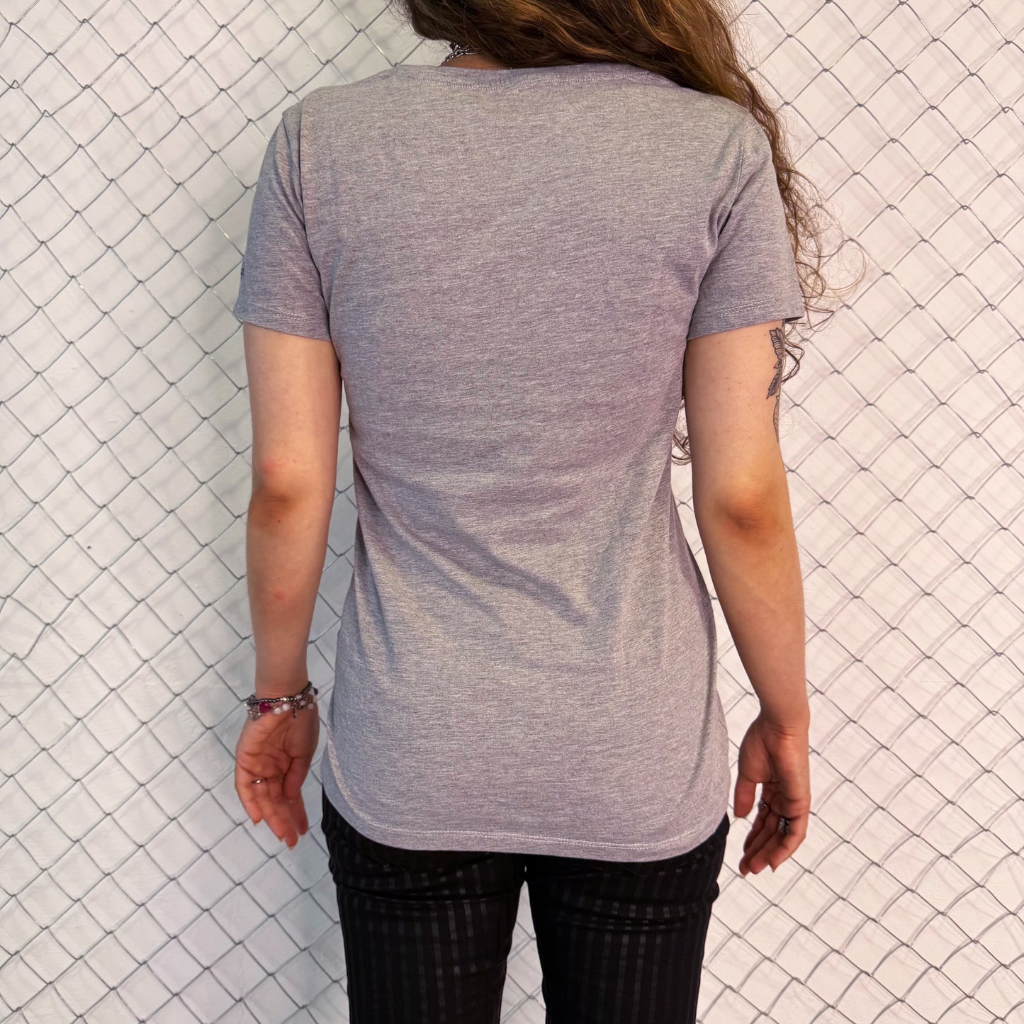 Alice in Wonderland Disneyland Paris cheshire cat grey tee ๐๐โโฌโ ๏ธโฆ๏ธ