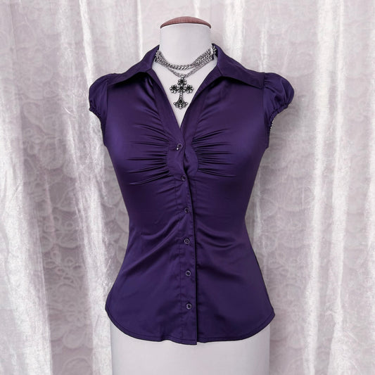 Iconic Horror Protagonist purple shirt 📷🎞️