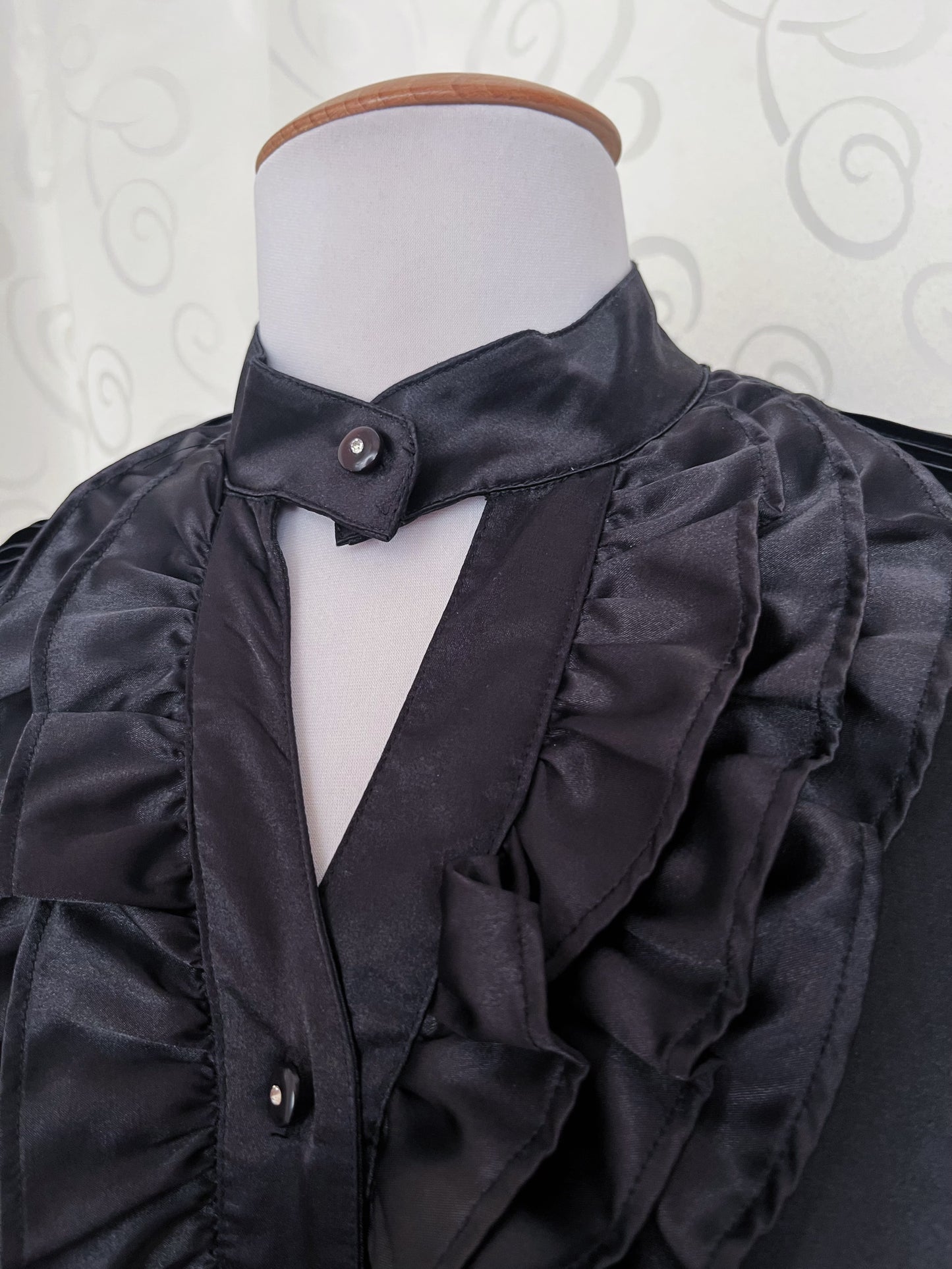 Gothic black saten shirt with ruffle detail 🦇