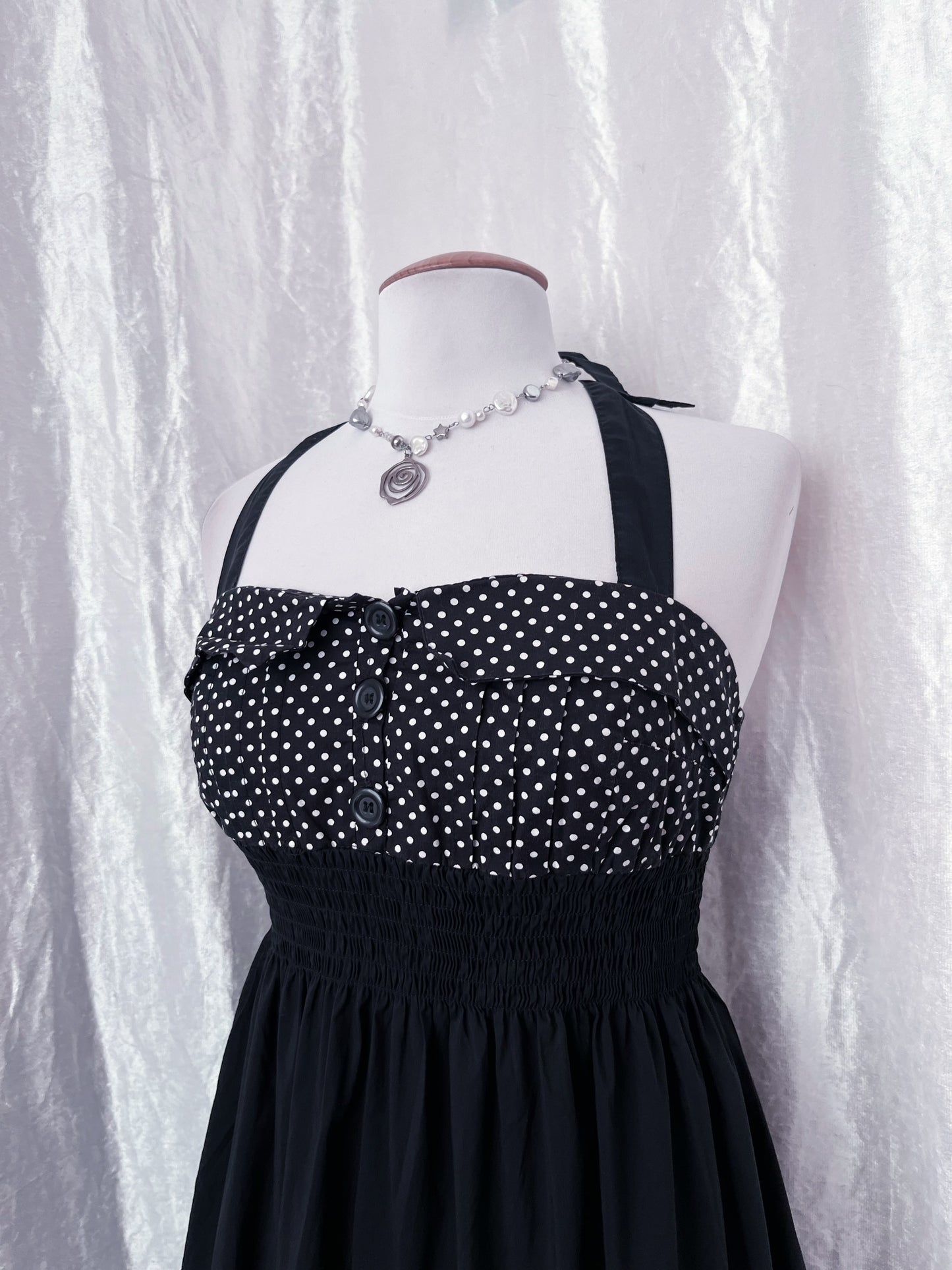 00’s Fishbone polka dress 🎶