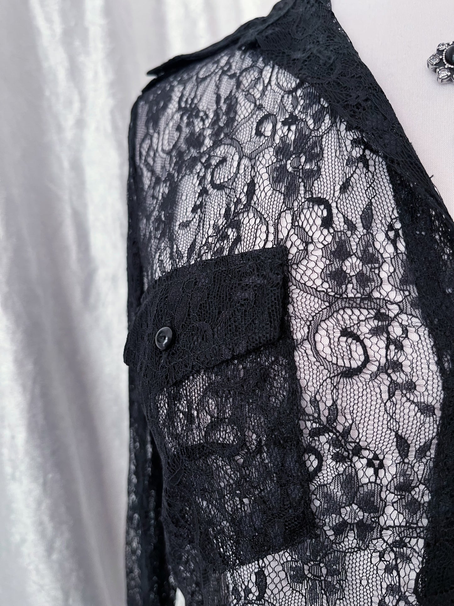 Gothic spiral lace shirt 🌀🦇