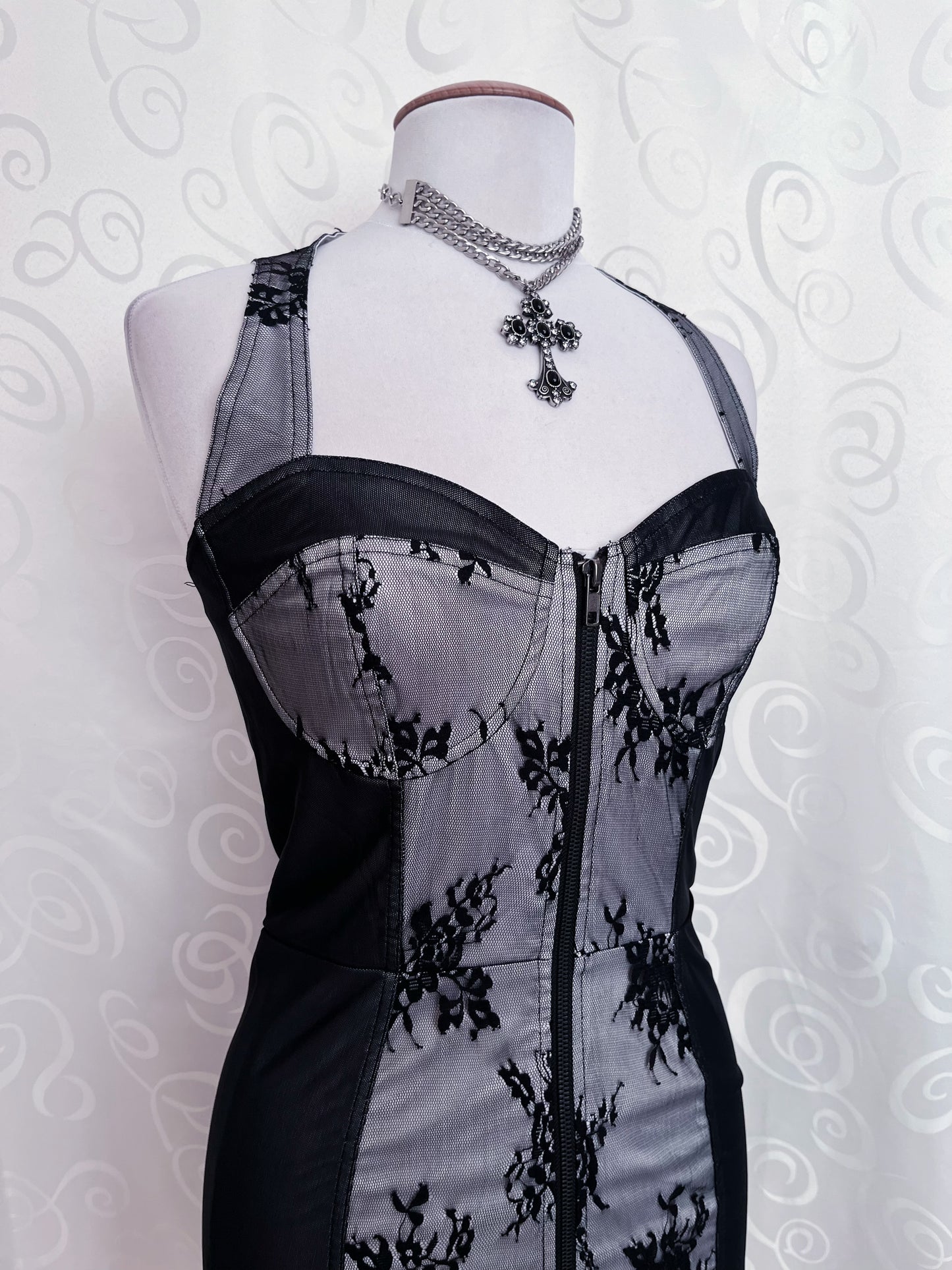 Hot gothic zip-up fitting dress 🦇