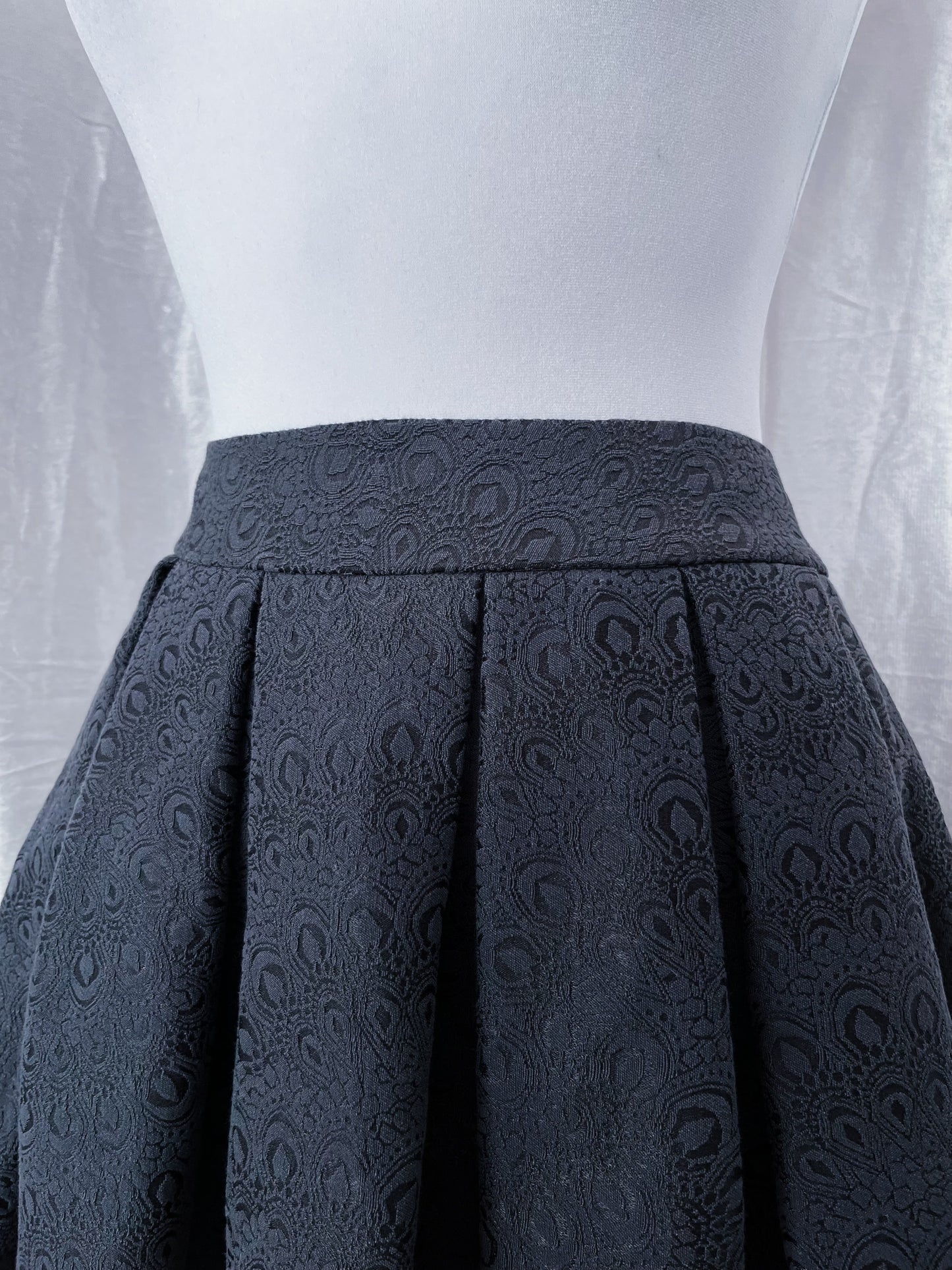Dark coquette pleated brocade skirt 🎀