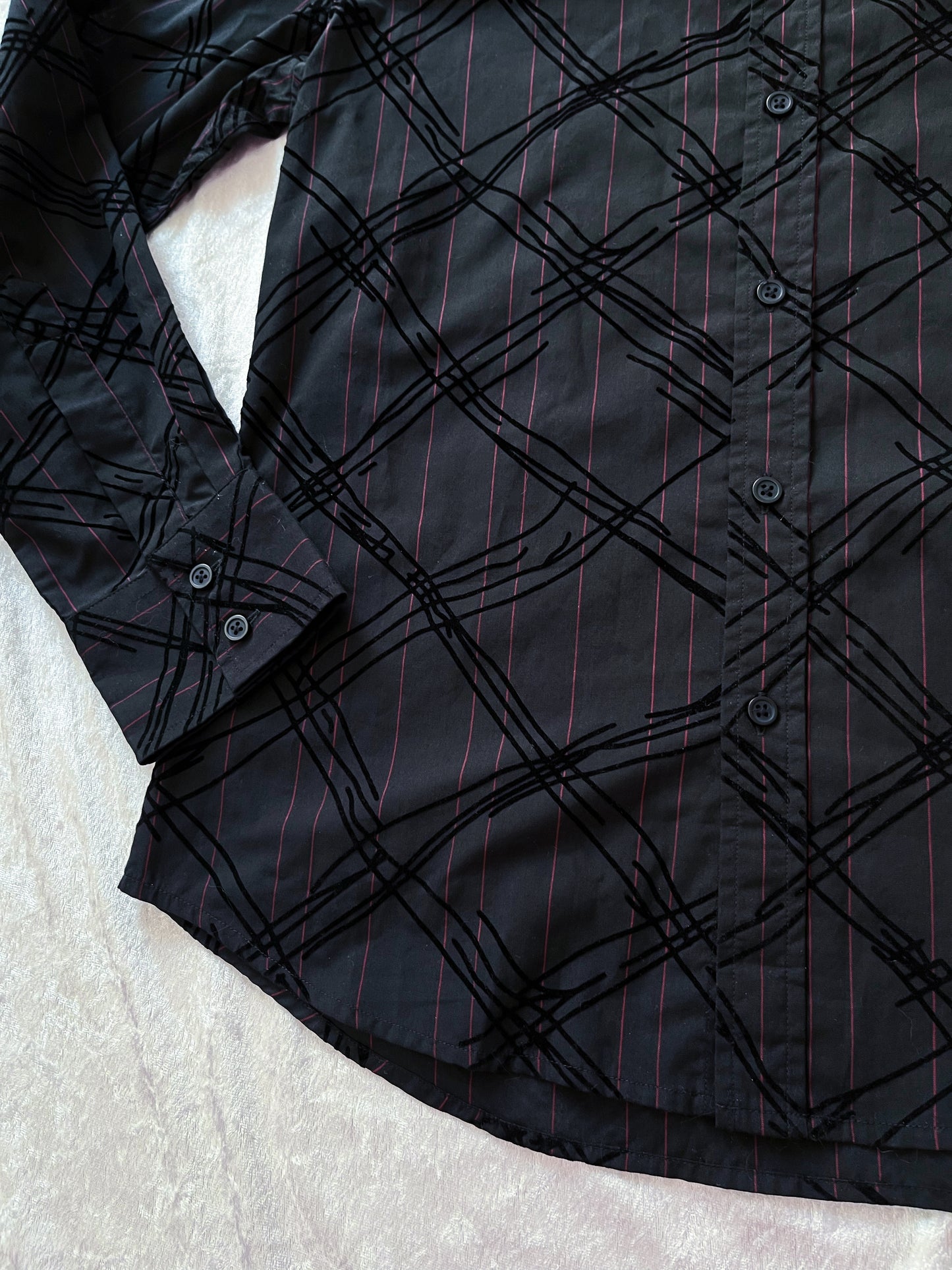 Gothic black shirt with red stripes & black embossed velvet details 🦇🩸