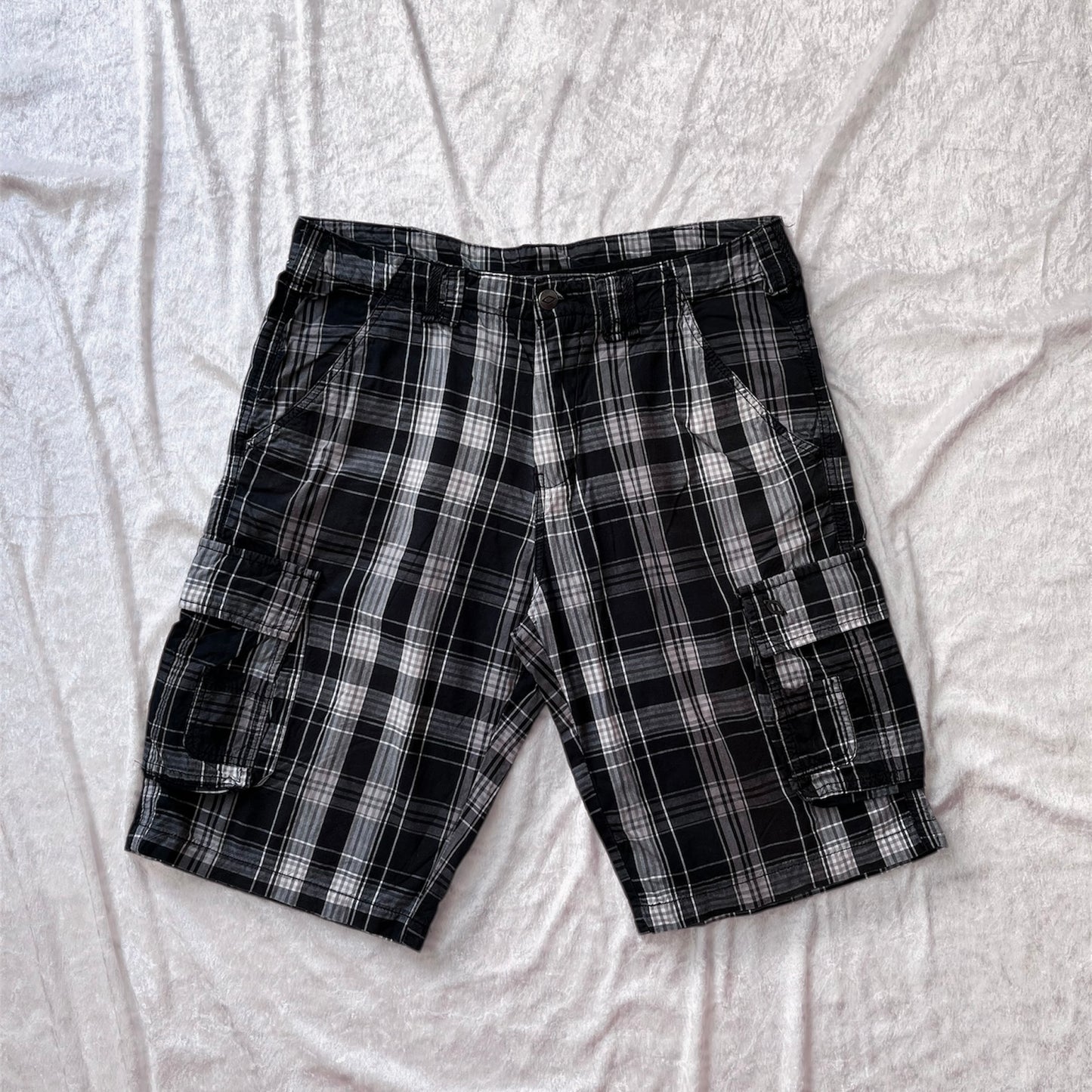 Men’s emo plaid jorts 🎹🎸