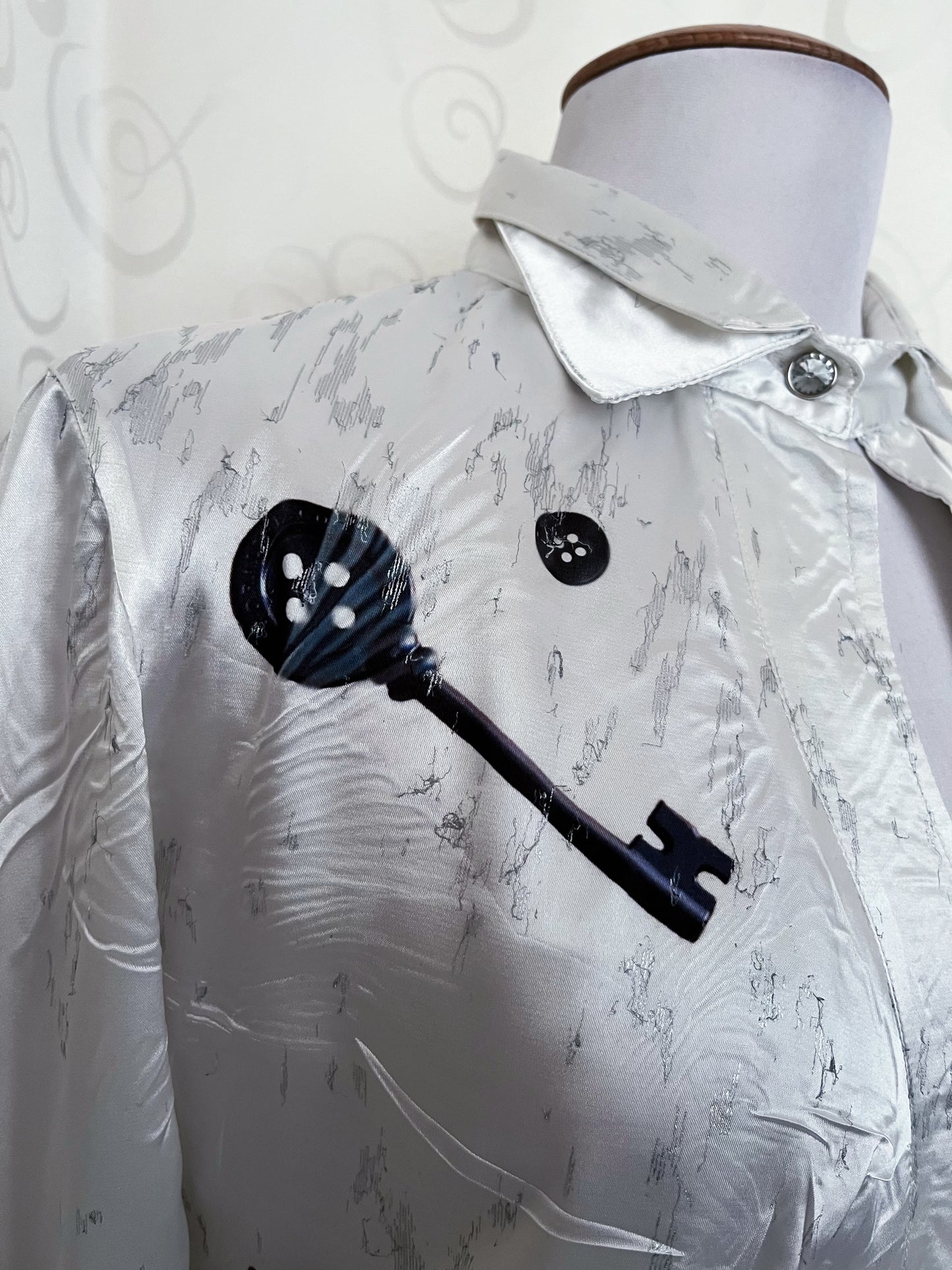 Other World Reworked 00's saten shirt with embossed details 🪡🧵