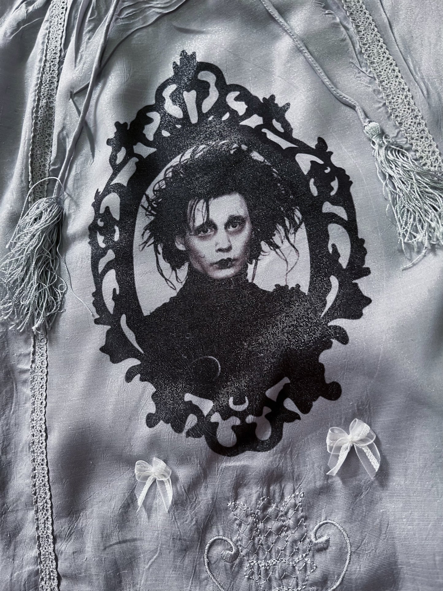 Edward Reworked 00's victorian style embroidered grey dress ✂️🏰