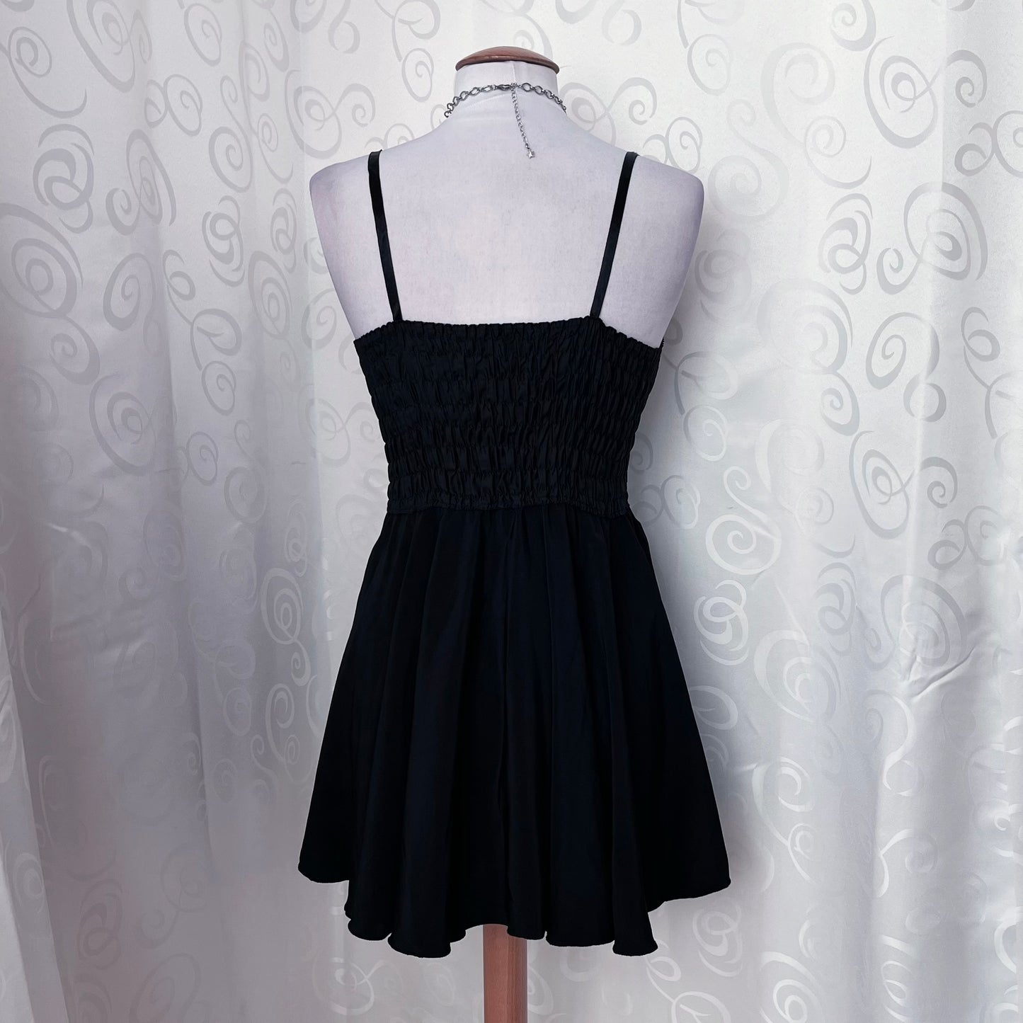 00’s Gothic black dress 🕷️