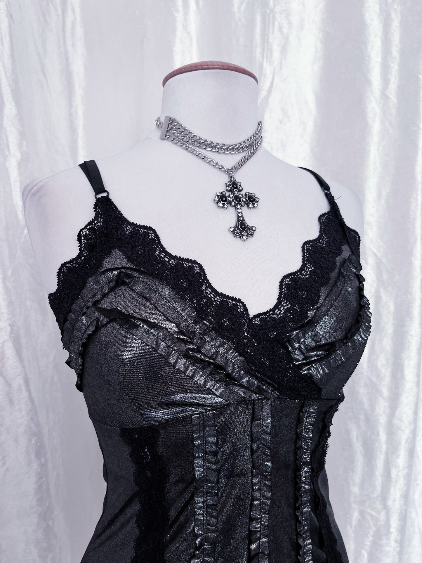 Dark coquette / Gothic silver top 🕸️🩶