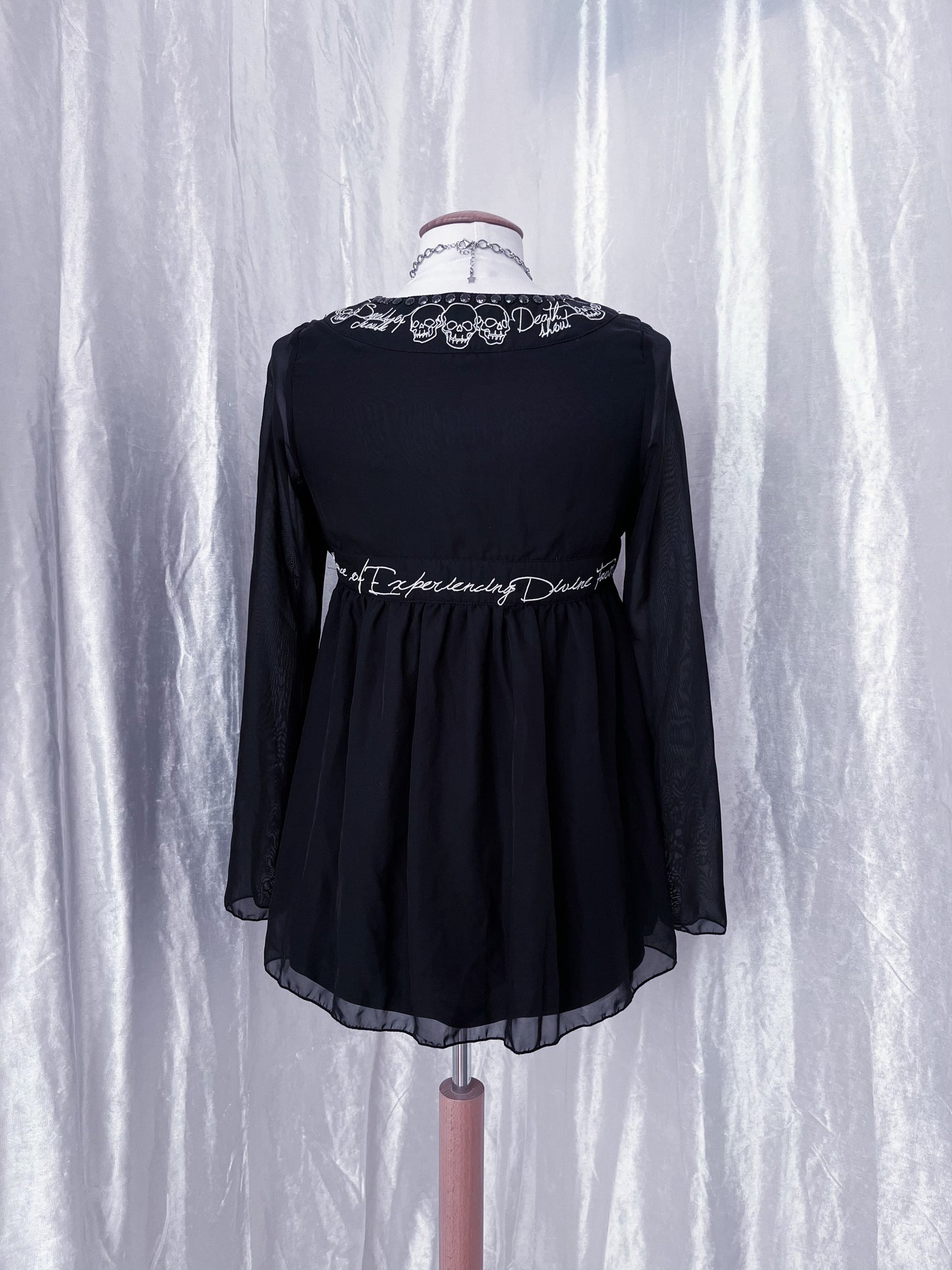 DEADSTOCK Japanese Ghost of Harlem Oversize Mesh top with embroidered skull details 💀