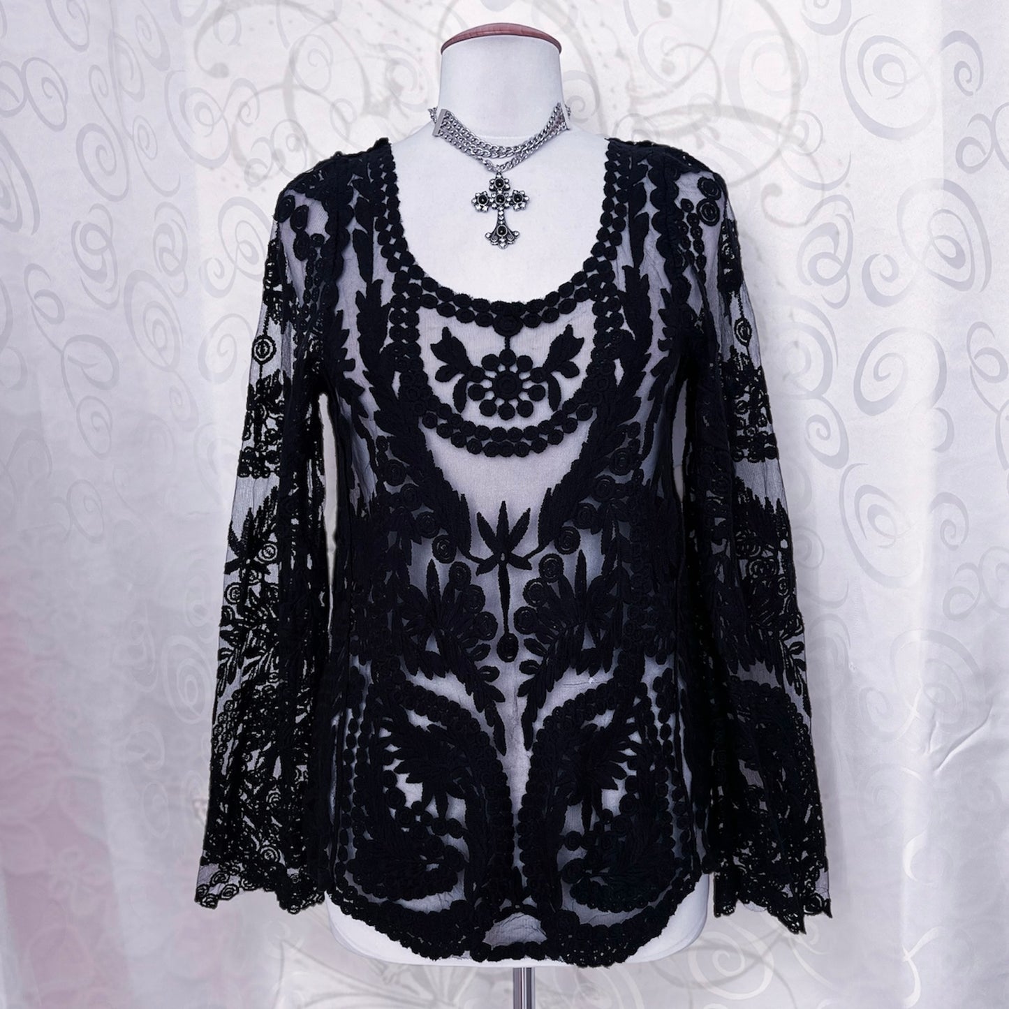 00’s whimsygoth see-through embroidered top 🦇🔮