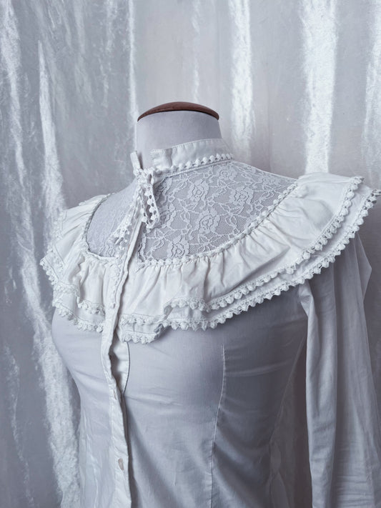 Gothic victorian style ruffle shirt with lace detail πͺ½