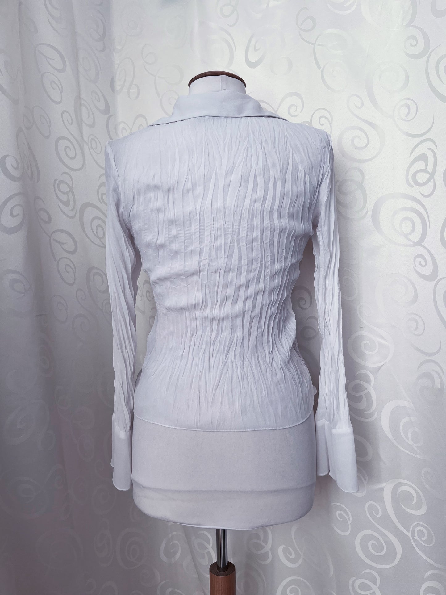 Angelic coquette ruffle mesh shirt with lace details 🪽