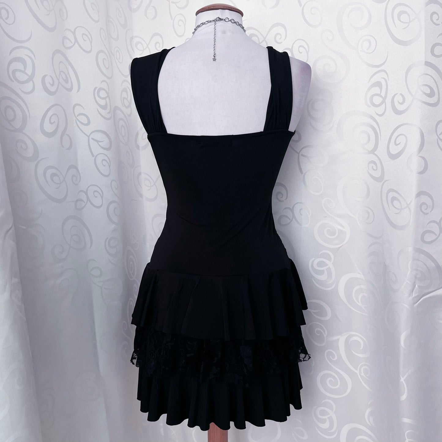 00’s Gothic lace-up lacey dress 🕷️