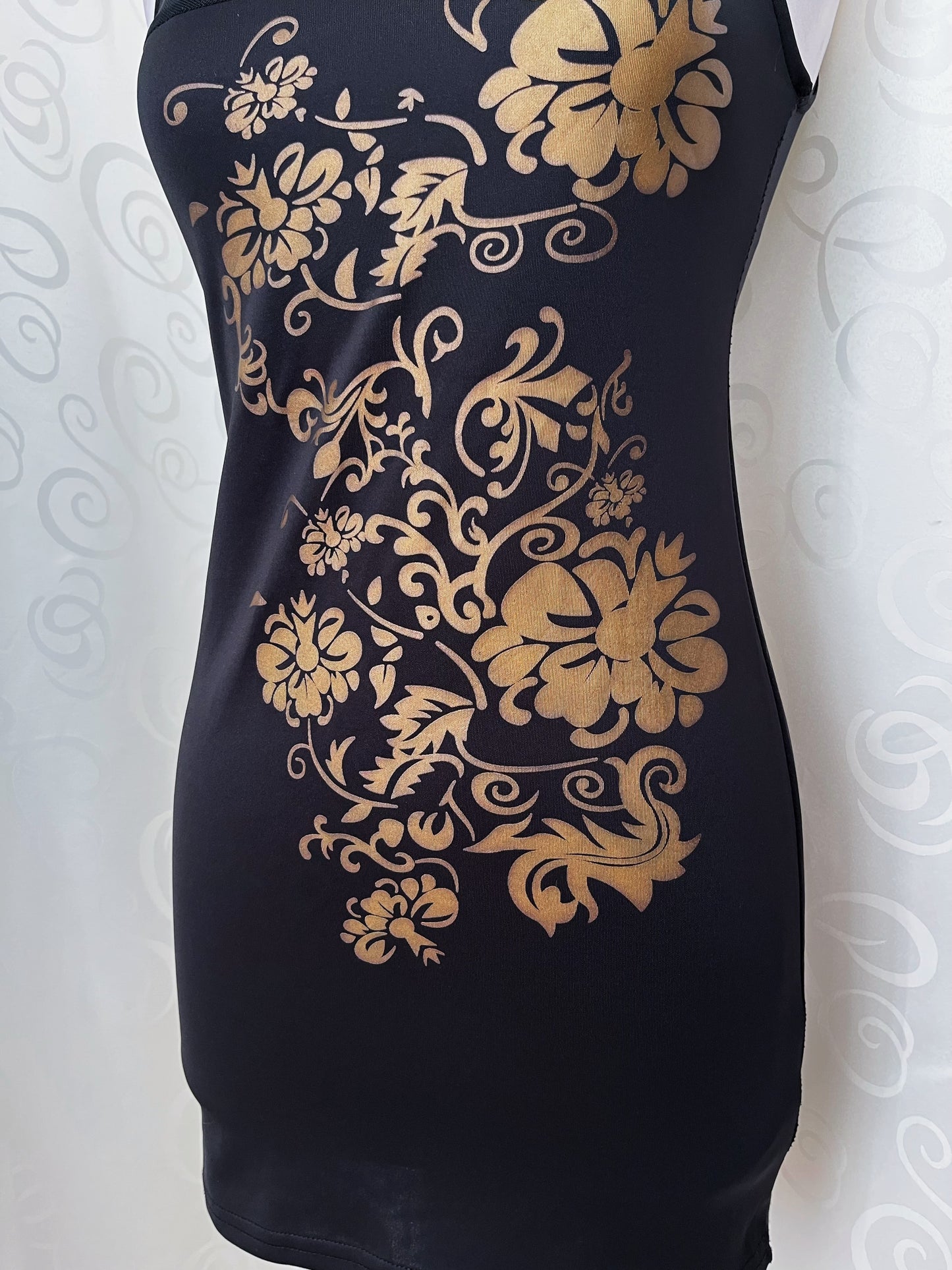 Asian style fitting dress with mesh details ✨