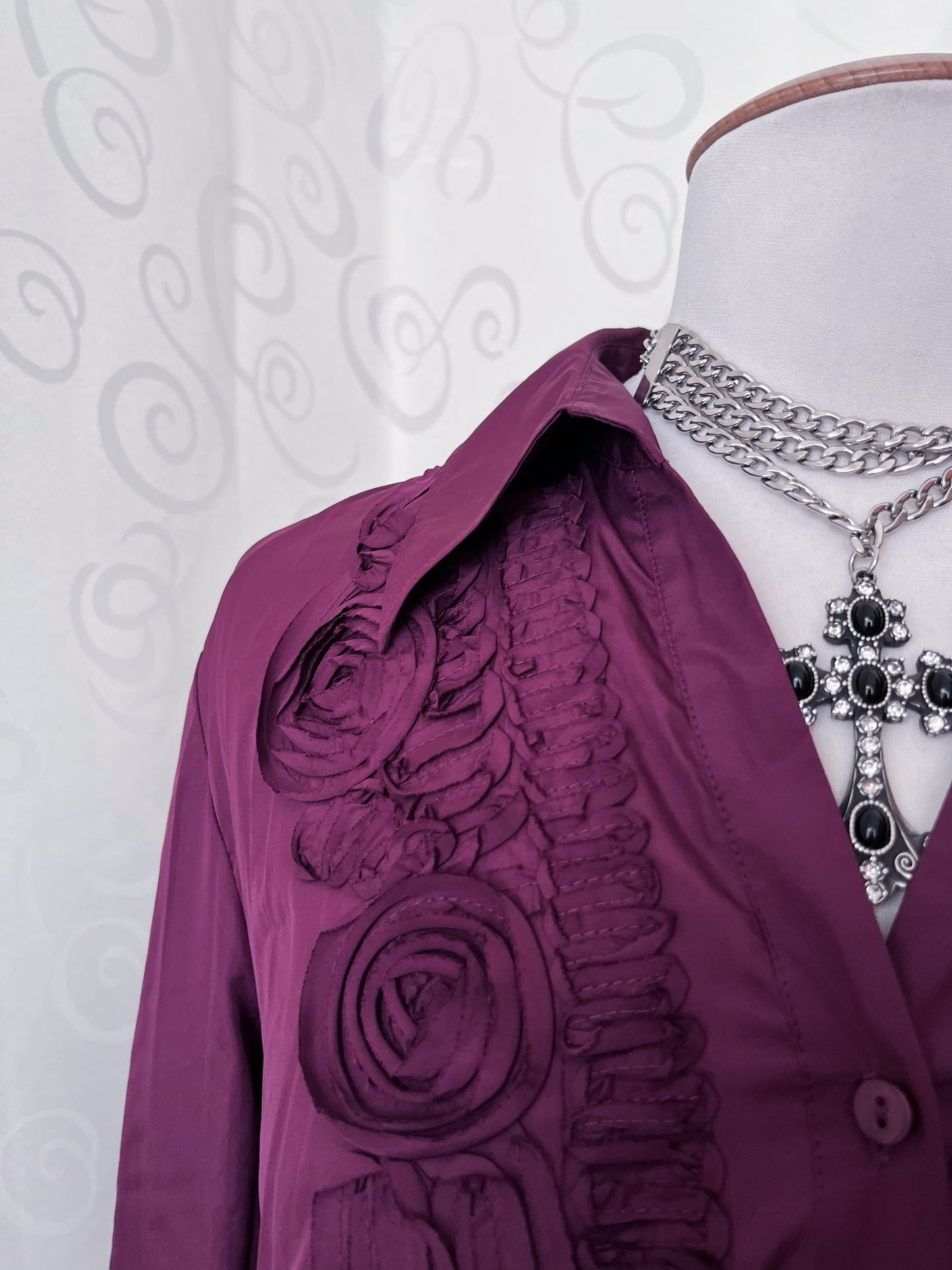 Dark coquette plum shirt with roses 💜🥀
