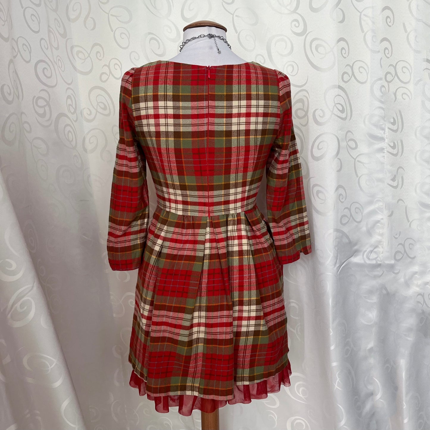 Alternative chinese tartan dress with tulle layer and pockets on the sides 🌀❤️