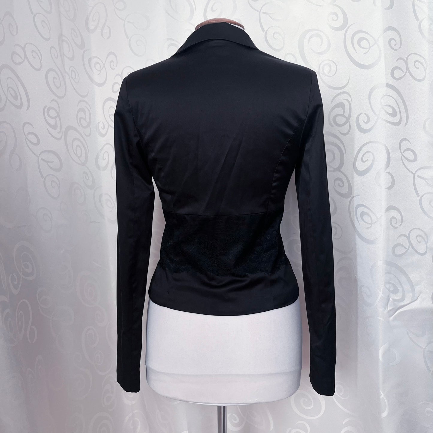 00’s Gothic black blazer with lace detail 🦇🕸️