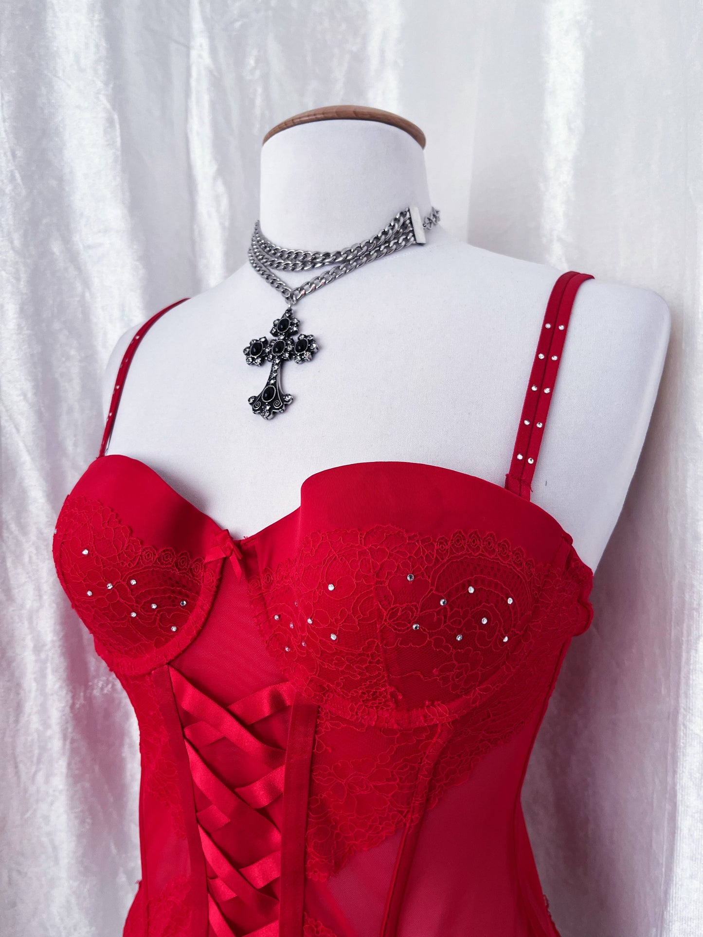 Stunning Y2K red corset top 💋