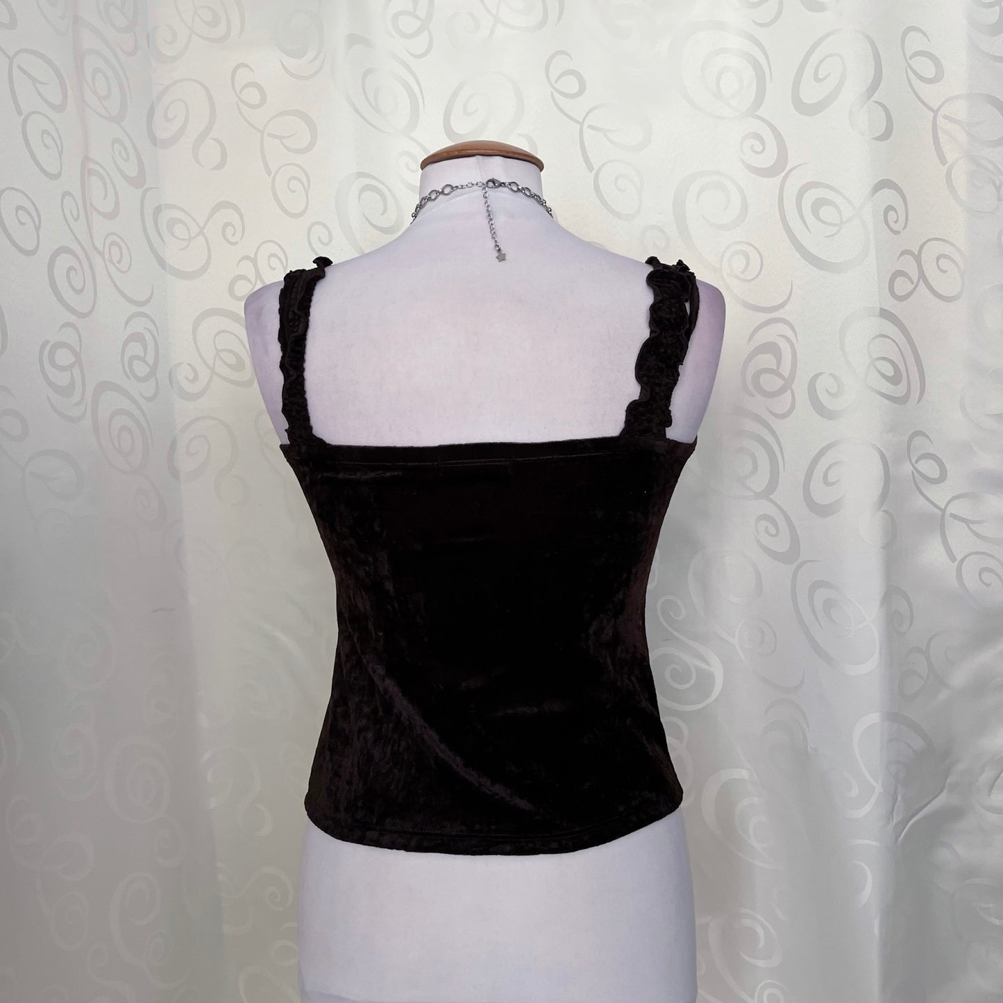 00’s whimsy velvet brown top 🐌