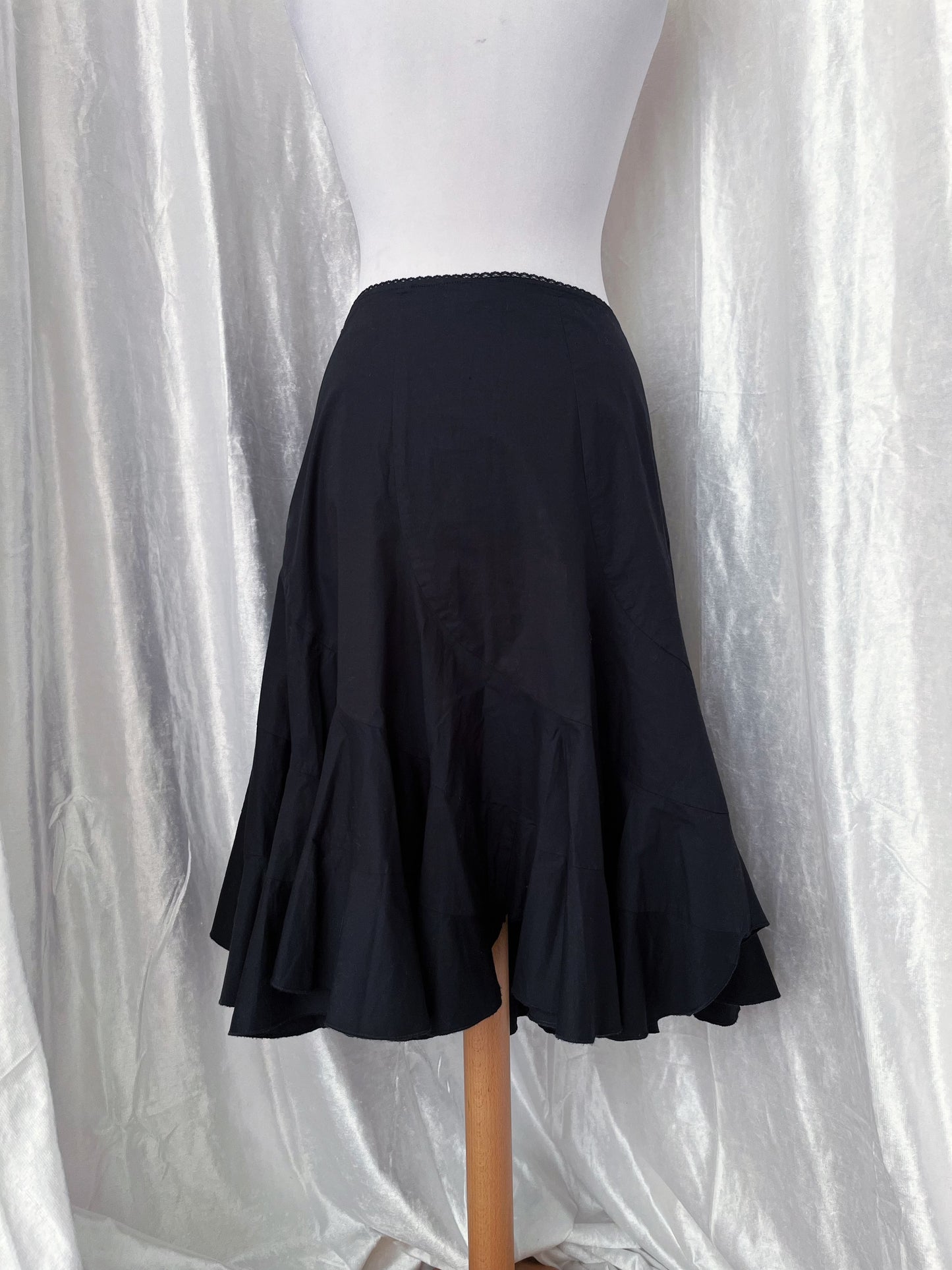 00’s witchy cotton skirt 🖤🔮