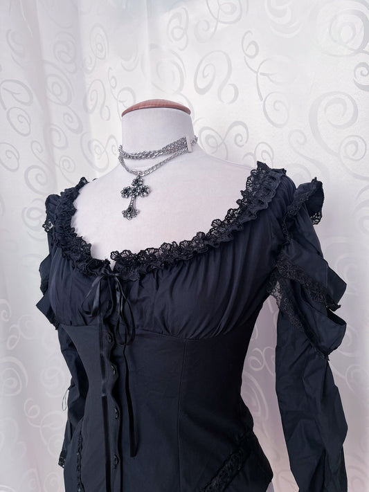 00βs Witchy/Gothic iconic cotton black shirt with lace & embroidered details π¦