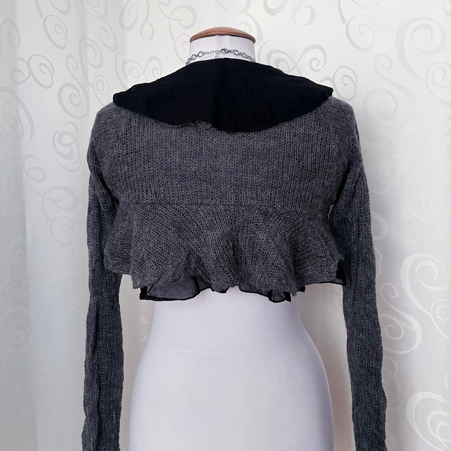 00’s whimsy grey wool bolero with mesh detail 🌀🦇