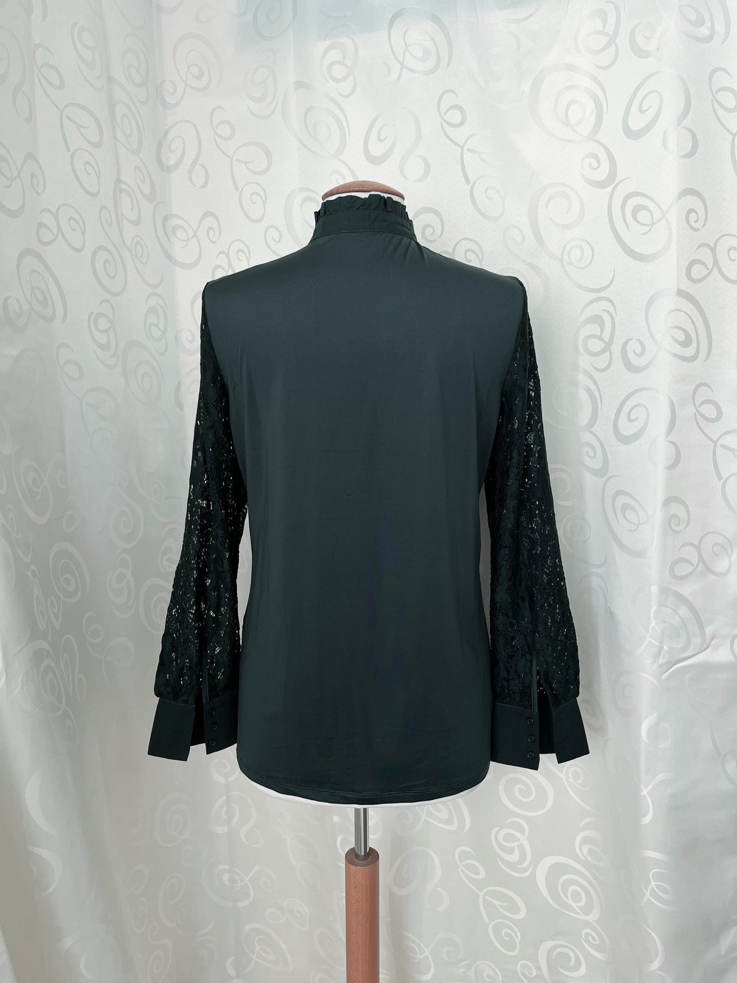 Gothic dark green lacey shirt 🧚🏾☠️