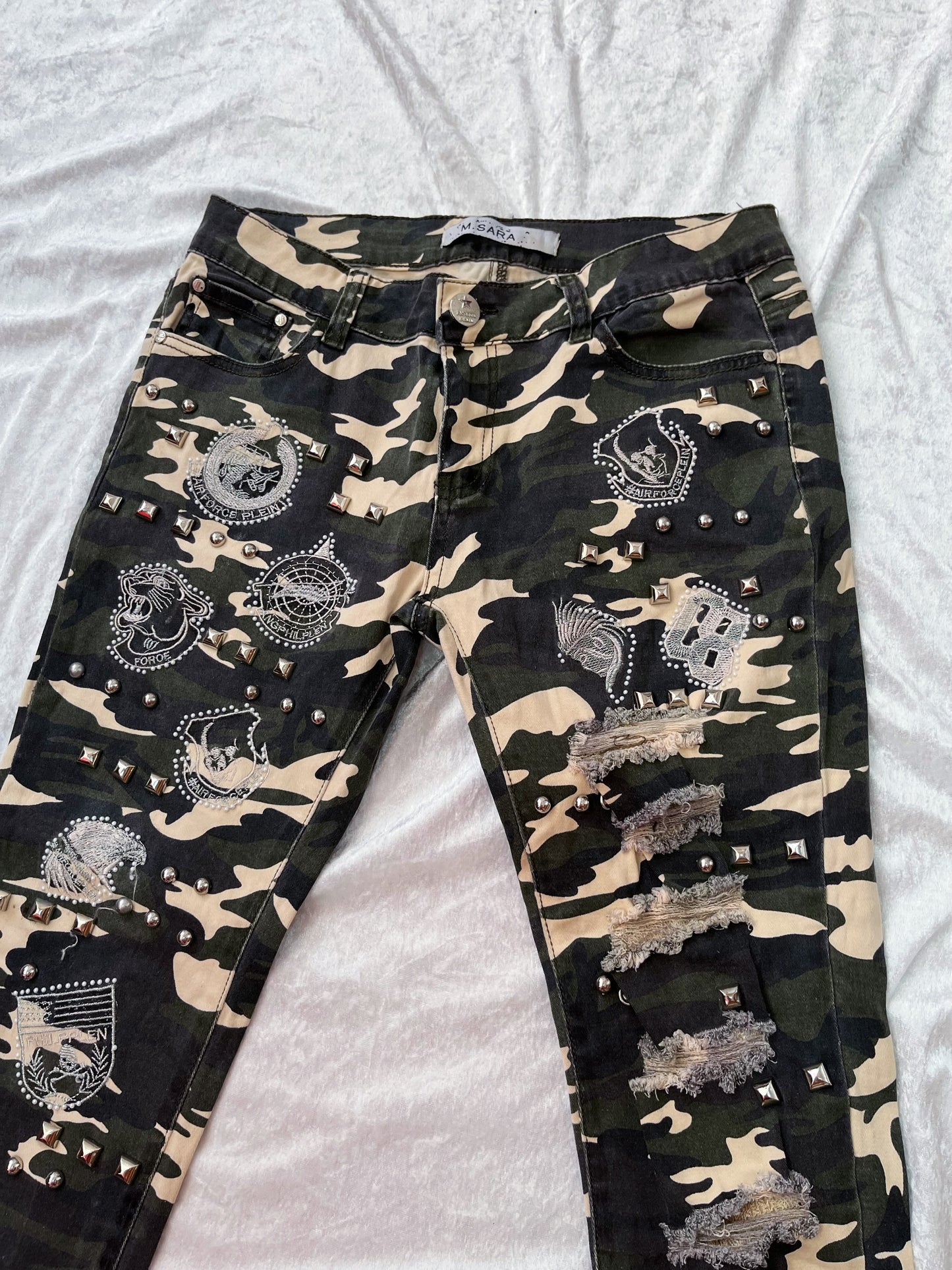 Alt ripped army jeans 🕸️🔫🦇