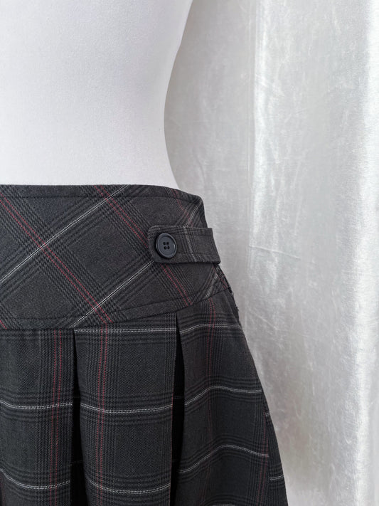 Amazing mini plaid skirt โจ