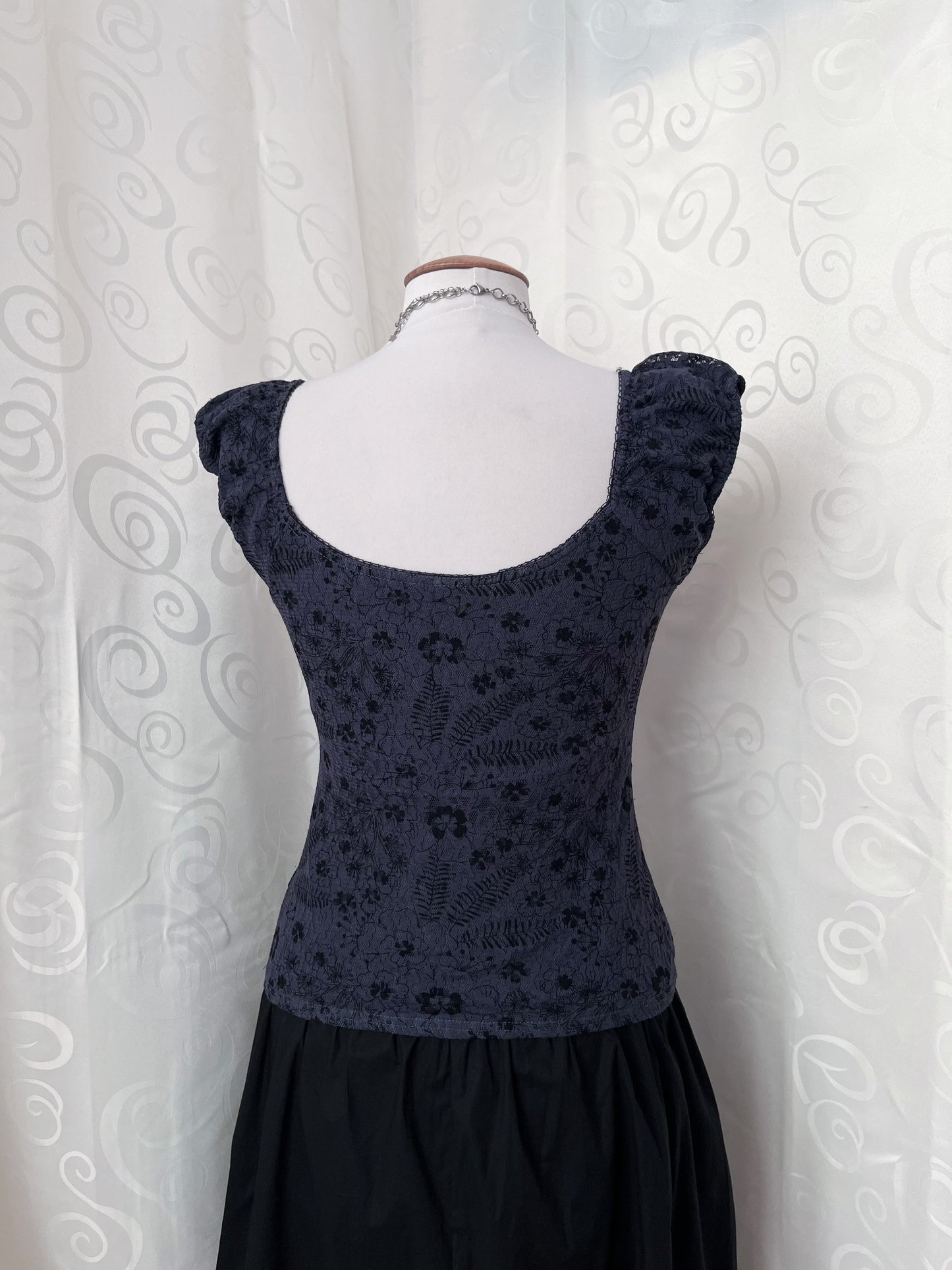 00βs whimsygoth lace-up top ππ§π»ββοΈ